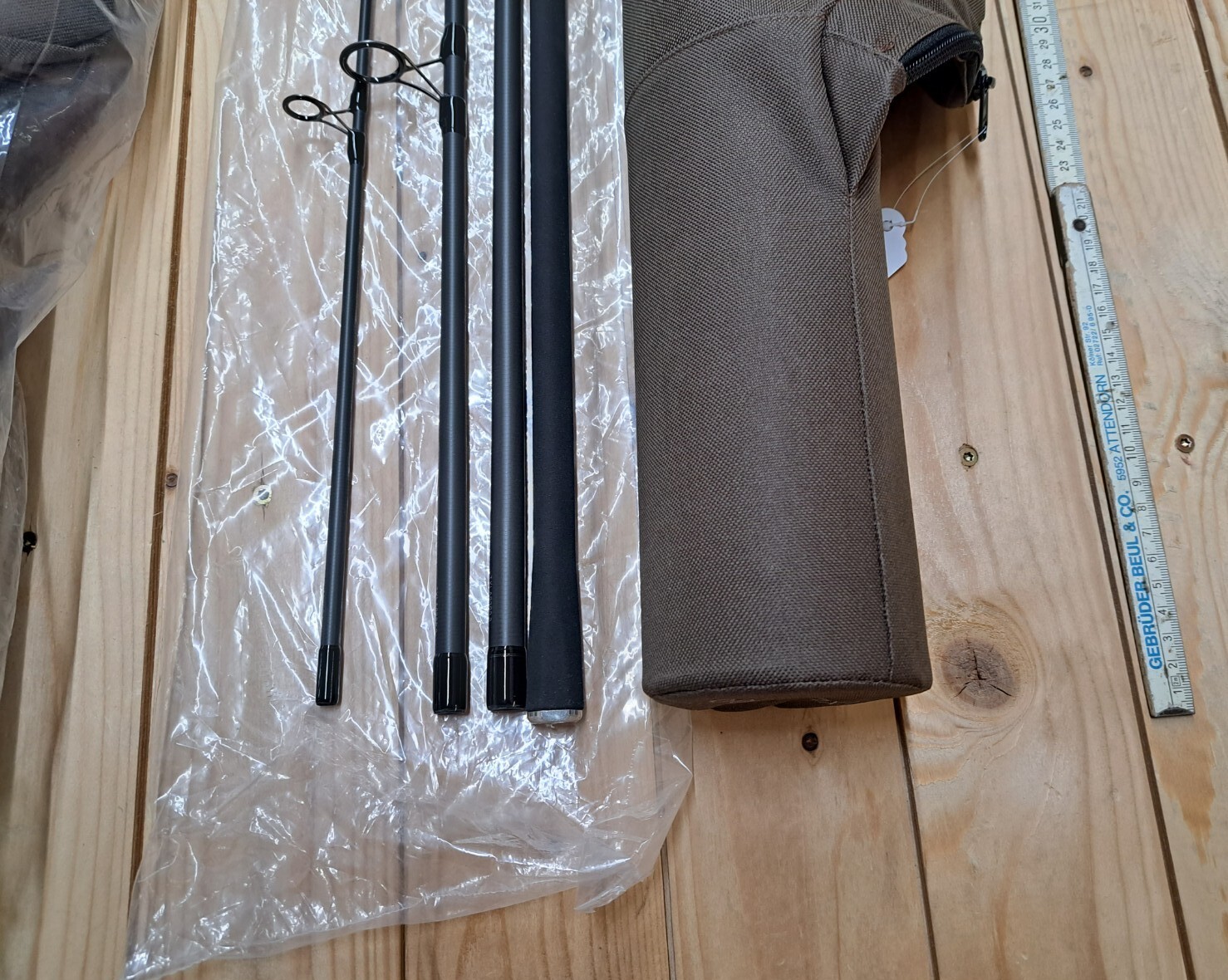 2 × Shimano TX Lite A Carp 9ft 3lb Carp Rods 4pc NEW inc pipe carp