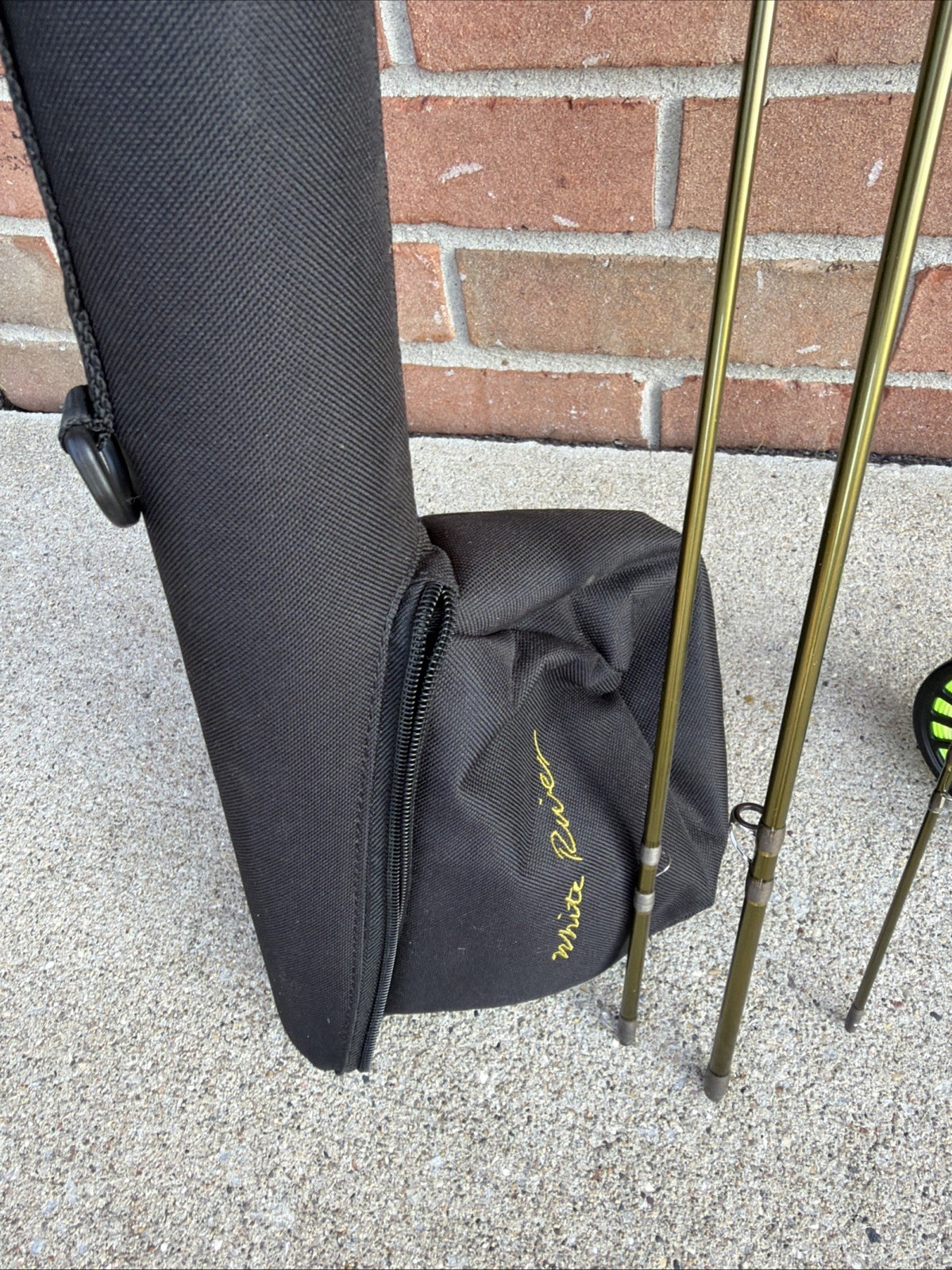 White River Fly Rod Synch 9-0 / 8 Wt/4pc With 7/8 Reel Line Case Never Used