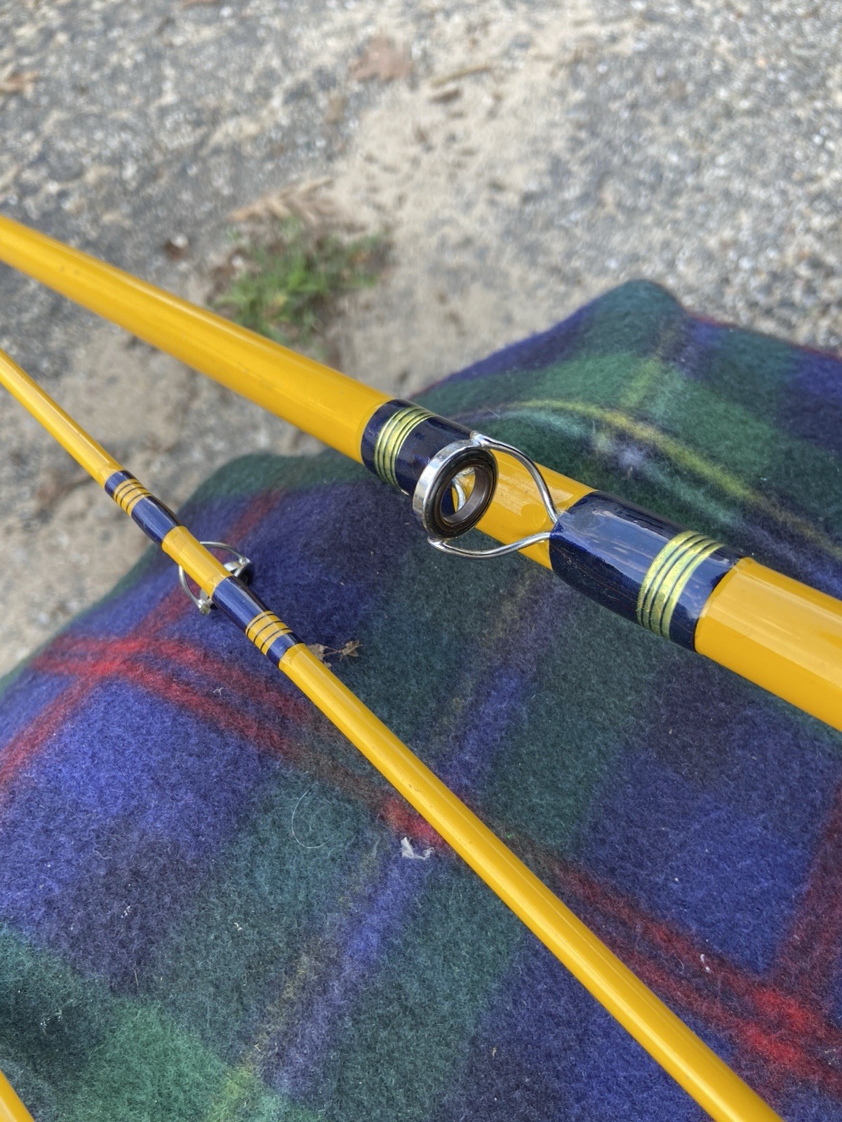 PAIR OF TRAVERSE BAY TACKLE 8’6″ TROLLING DOWNRIGGER SLAMMER RODS