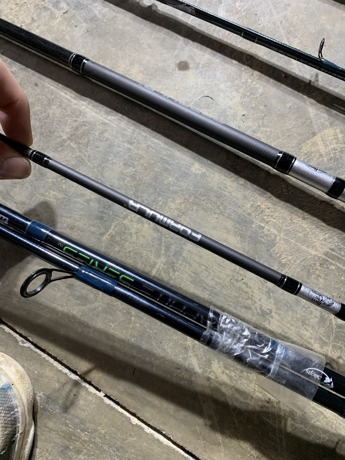 LOT OF 10 BASS PRO SHOPS FISHING RODS (BROKEN)