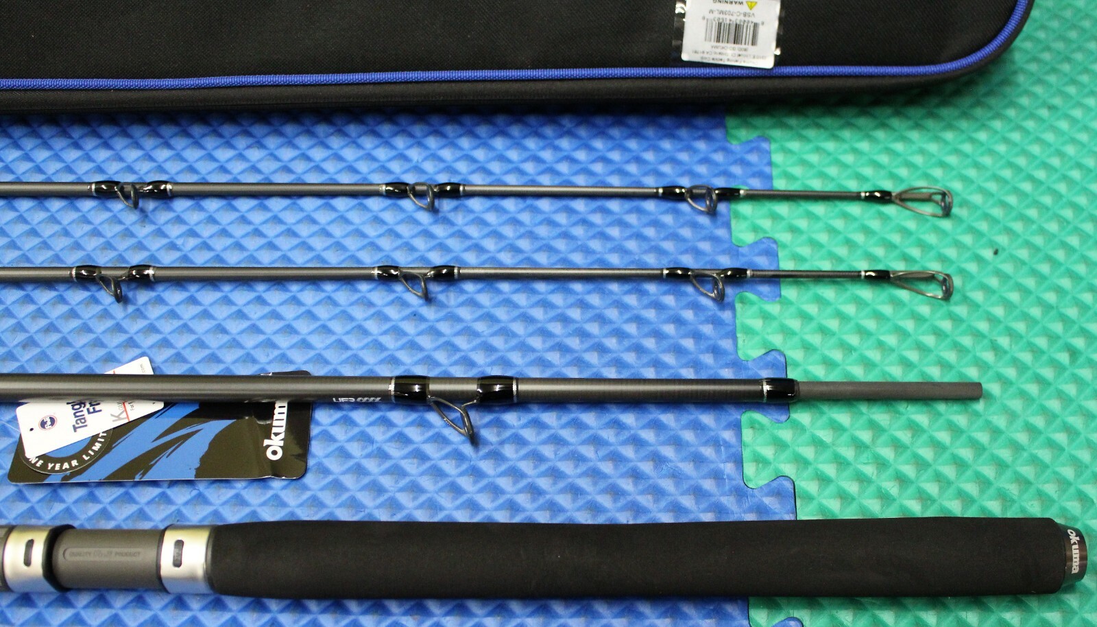 Okuma Voyager Signature Boat Rod 7′ 0″ 3-Pc W/Soft Case 2 Rod Tips VSB-C-703ML-M
