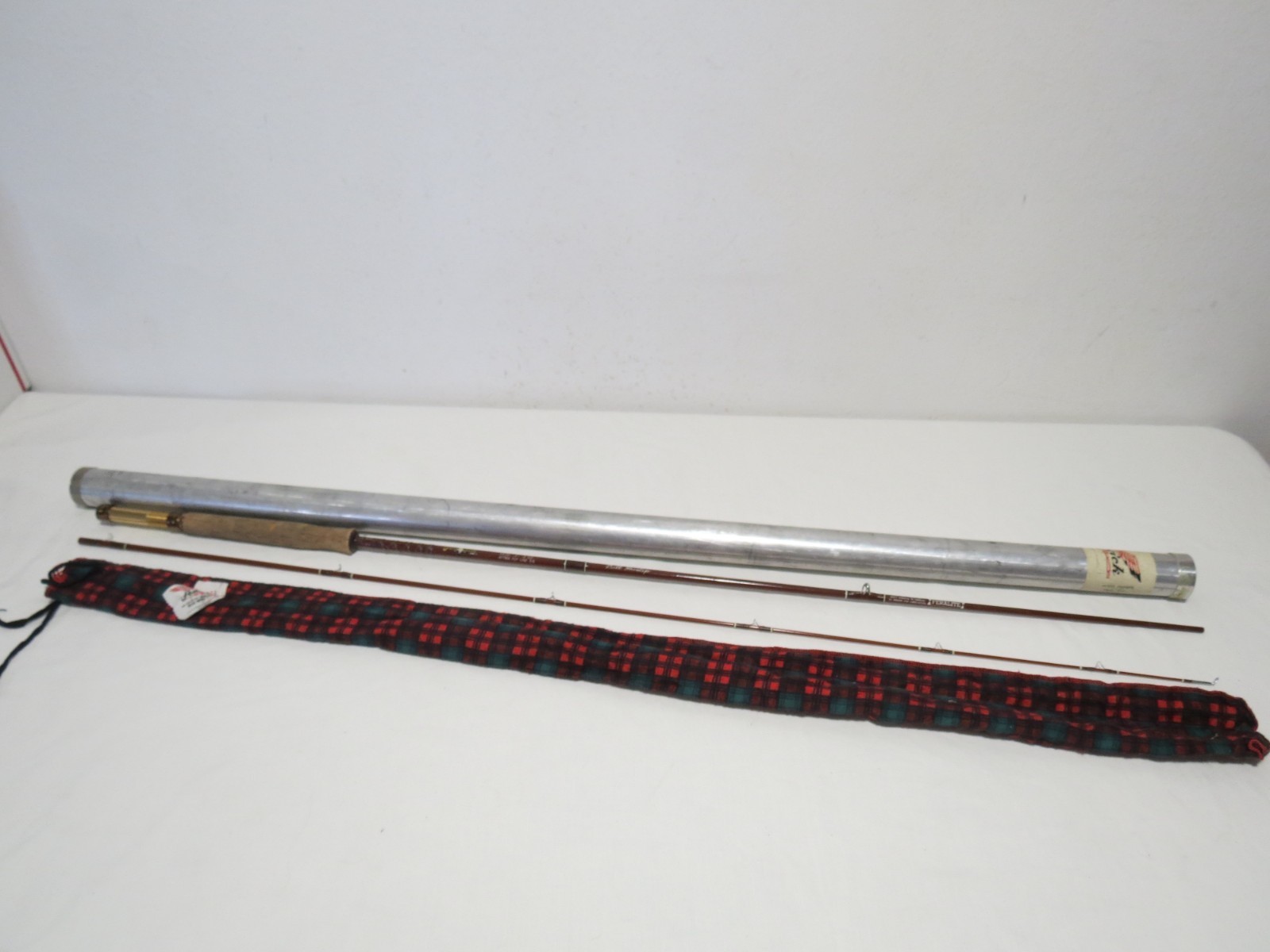 Fenwick FF70 7′ 3 oz Aftma Fly Line 5-6 Bill Haislip Feralite Fly Rod w/ Tube