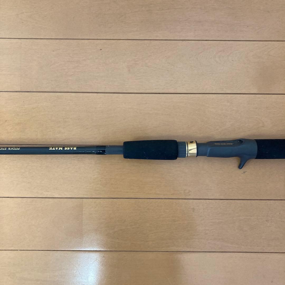 Bass Mate Pitch’N Stick 6’5″ Medium Bass Fishing Rod 1/4-3/8 oz Japan