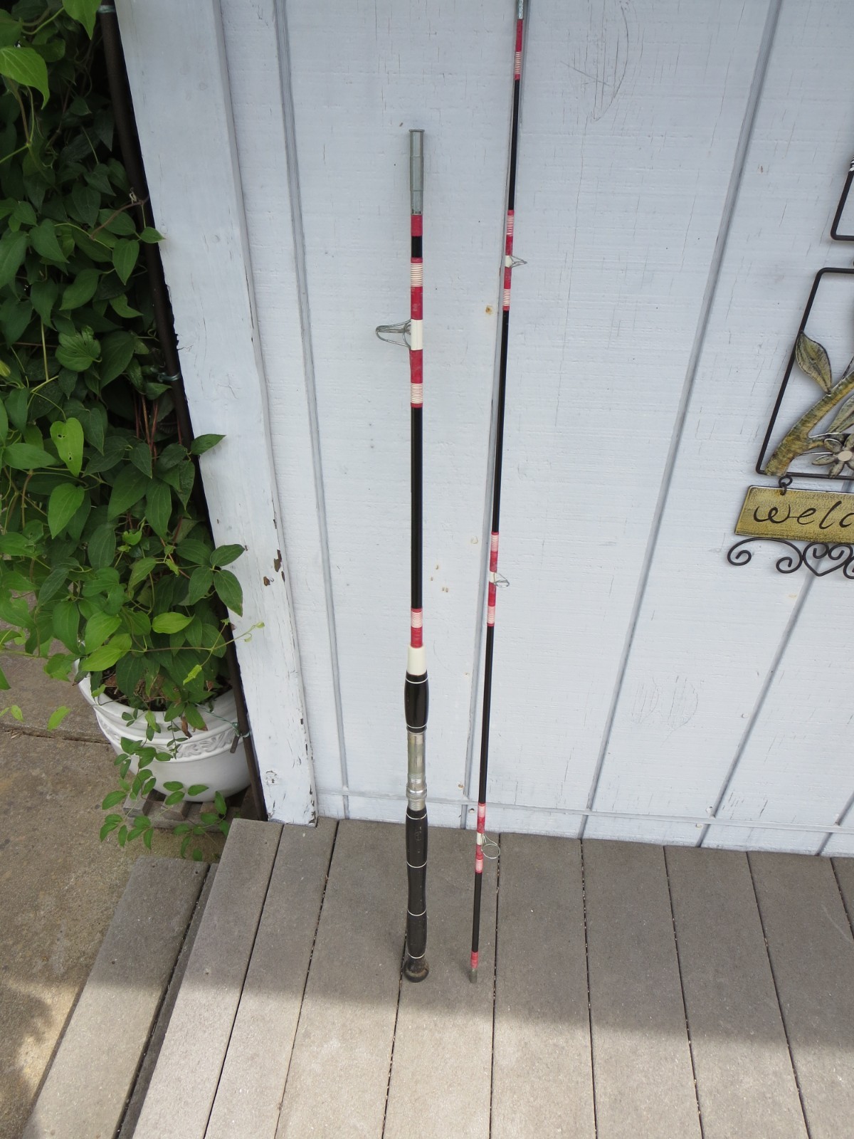 Vintage Tuna King Fishing Surf Deep Sea Rod 7’6″ Western Hoegee Co. Glendale CA.