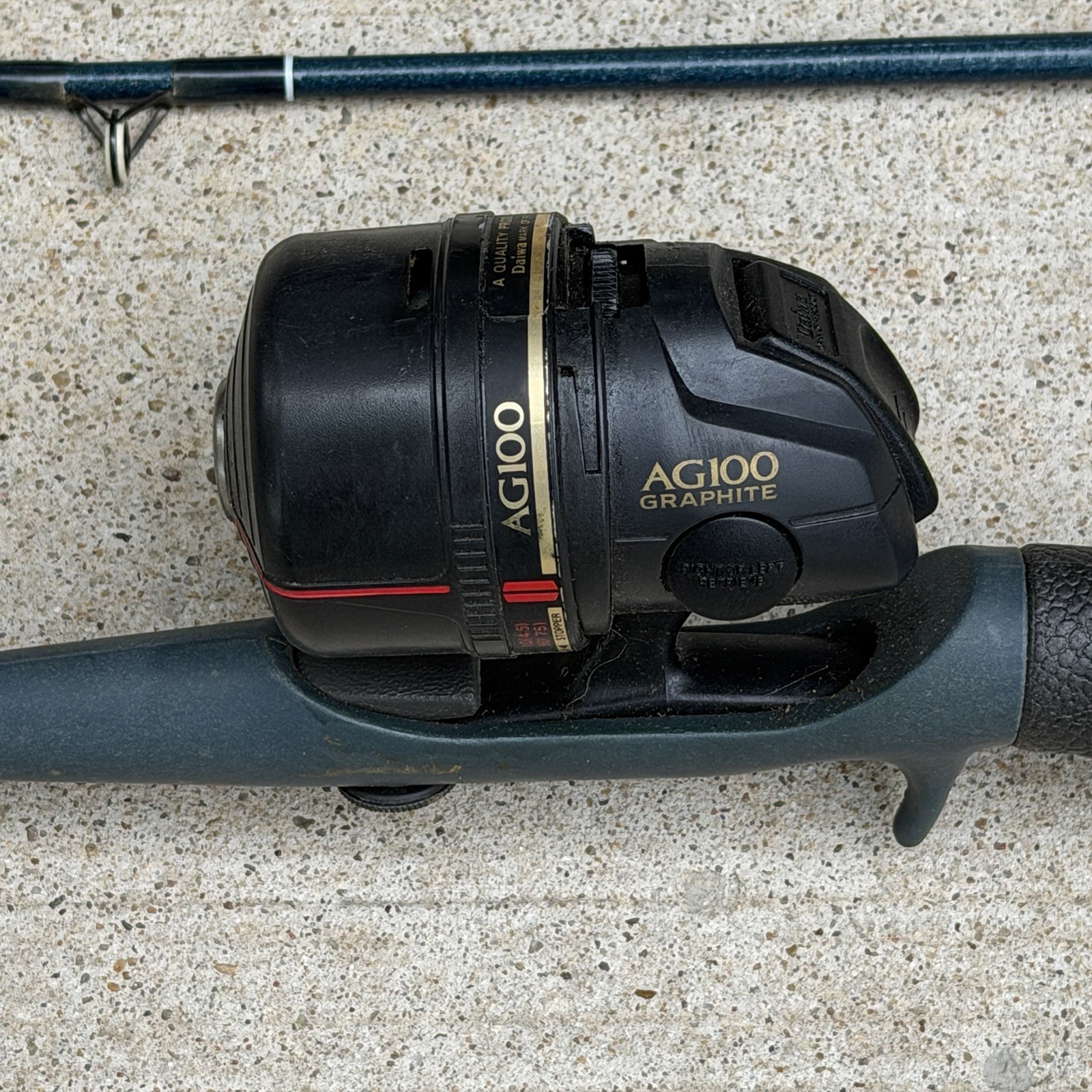 Vintage Daiwa APOLLO 1831 Graphite Rod Ultra Light 6 ft 2 Pc Rod Fishing Blue