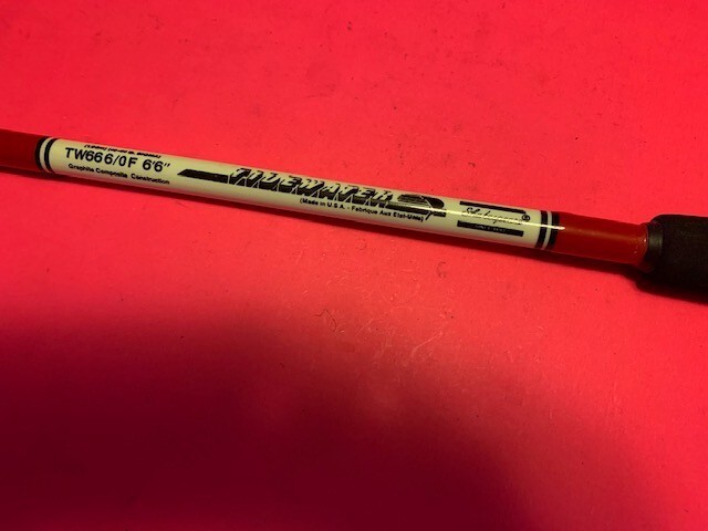 SHAKESPEARE TIDEWATER 6 FOOT 6 INCH 40 TO 80 POUND RATED TROLLING FISHING ROD