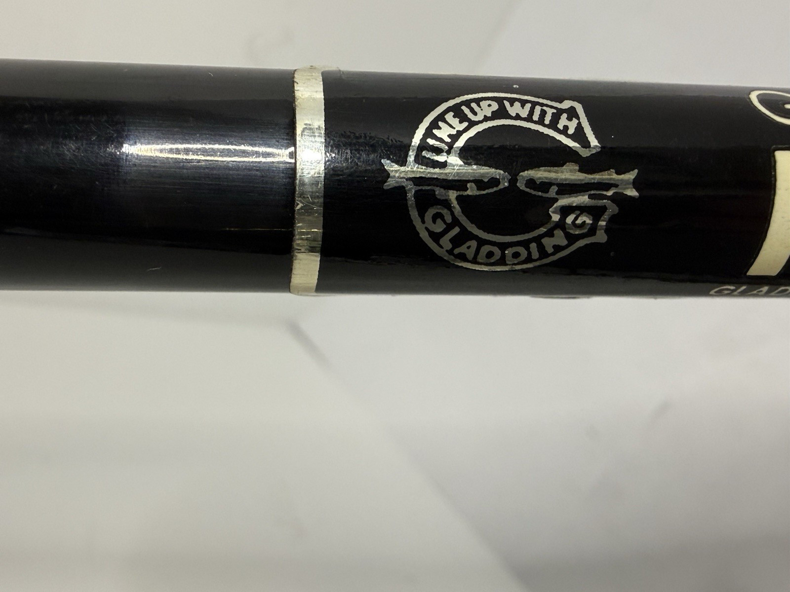 Gladding Quick Reflexe R585-M Nypoxy 8′ 6″ Two 2 Piece Heavy Surf Rod 25 lb.