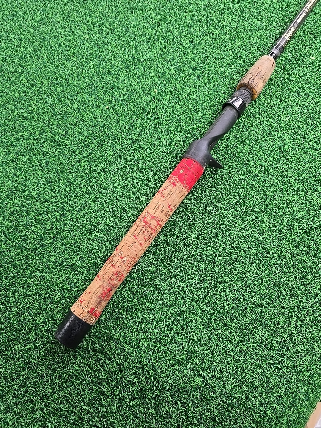 Rogue 6’6″ 1 pc 8-17 LB Line Weight Casting Rod – USA – BROKEN EYELET