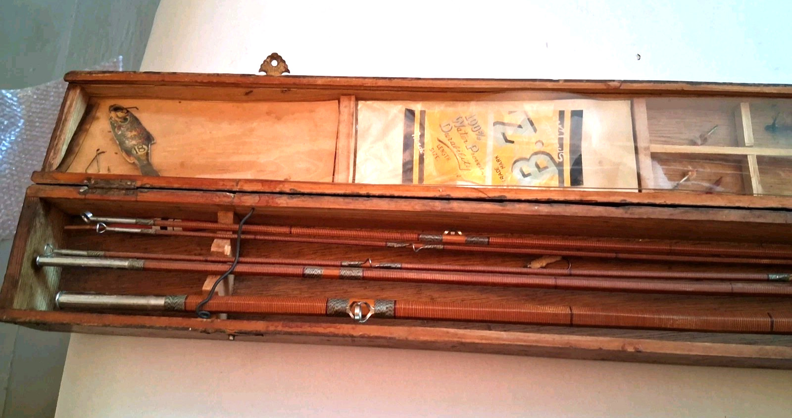 5pc Vintage Crown Japanese 8′ Bamboo Fly Fishing Rod w/ Crown Brand Box & Flies