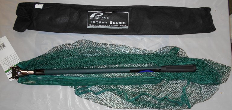 PROMAR TROPHY SERIES COLLAPSIBLE LANDING NET 24″ FRAME LN-703/WITH BAG