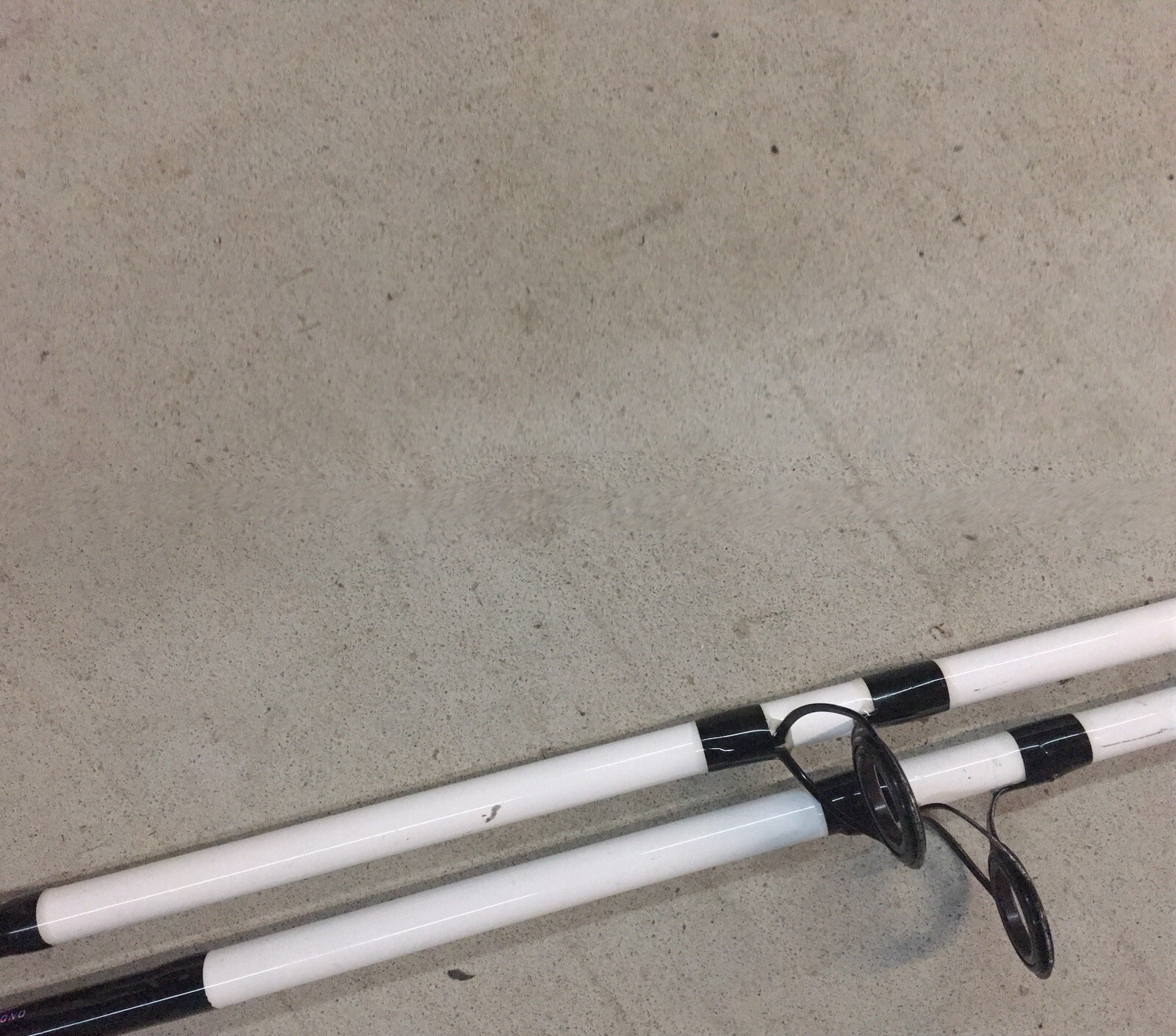 2 TSUNAMI SPEAR Spinning Rods 8’ Medium Fresh/Saltwater Pier Surf 2pc CLOSEOUT