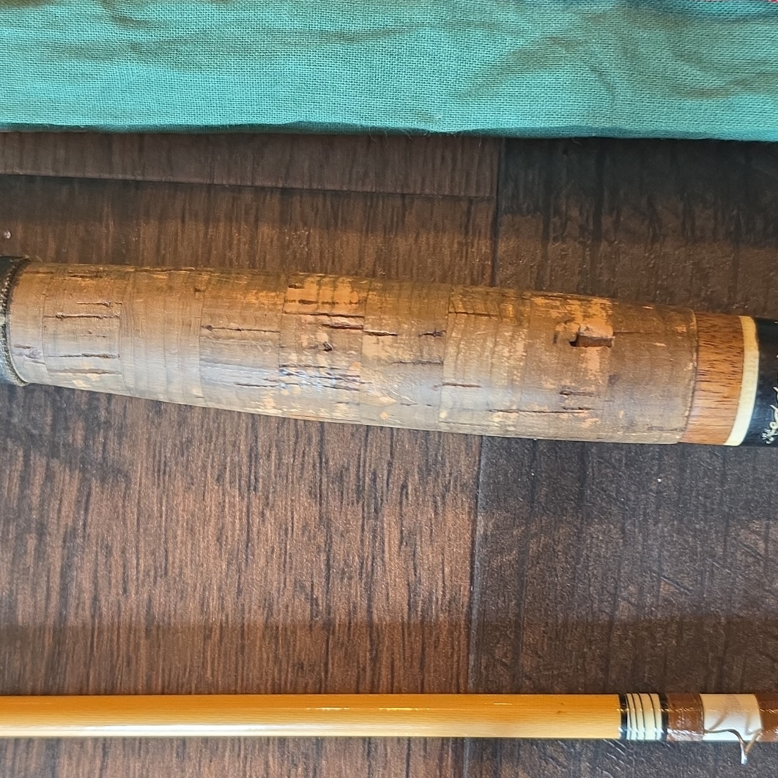 Heddon Pal Mark IV #8456 Fly Rod 8’3″ 7wt 2pc Fiberglass Cork Handle / Sleeve