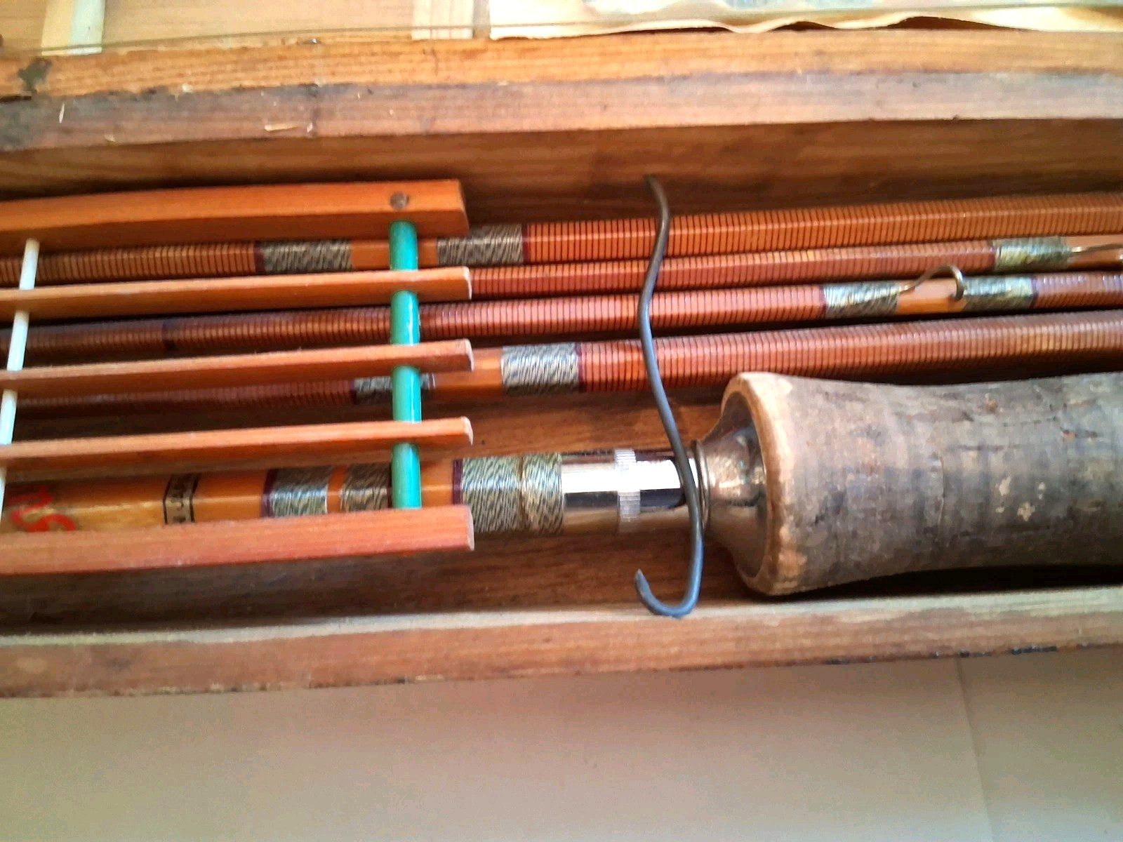 5pc Vintage Crown Japanese 8′ Bamboo Fly Fishing Rod w/ Crown Brand Box & Flies