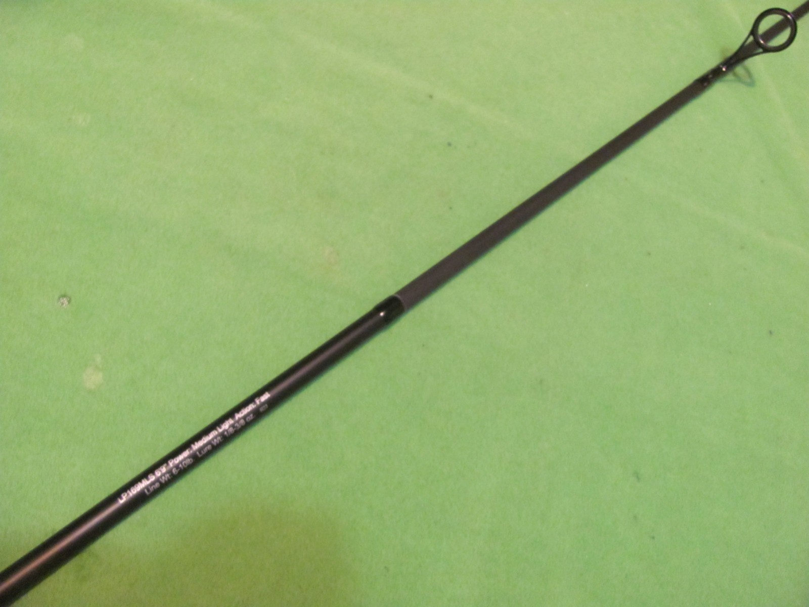 Lew’s Pro 1 – LP169MLS – IM8 – 6′ 9″ Medium Light 1-Piece Spinning Rod
