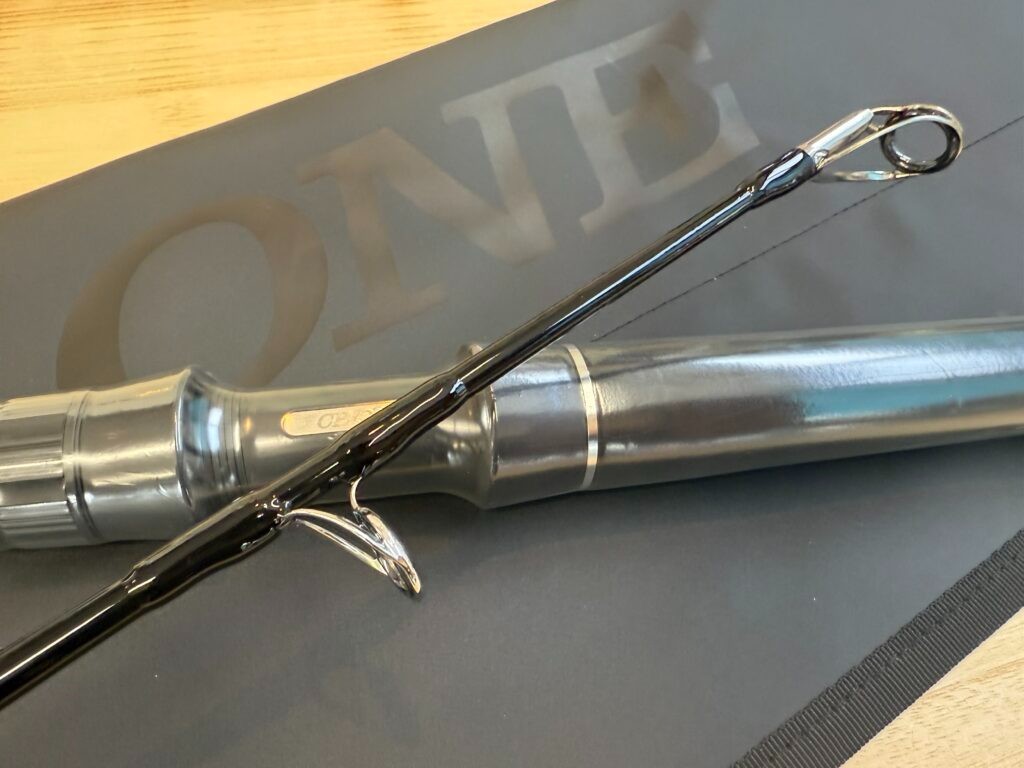 CB ONE STANDUP TUNA ST70/30 Max Drag : 30Kg/90° Offshore casting rod