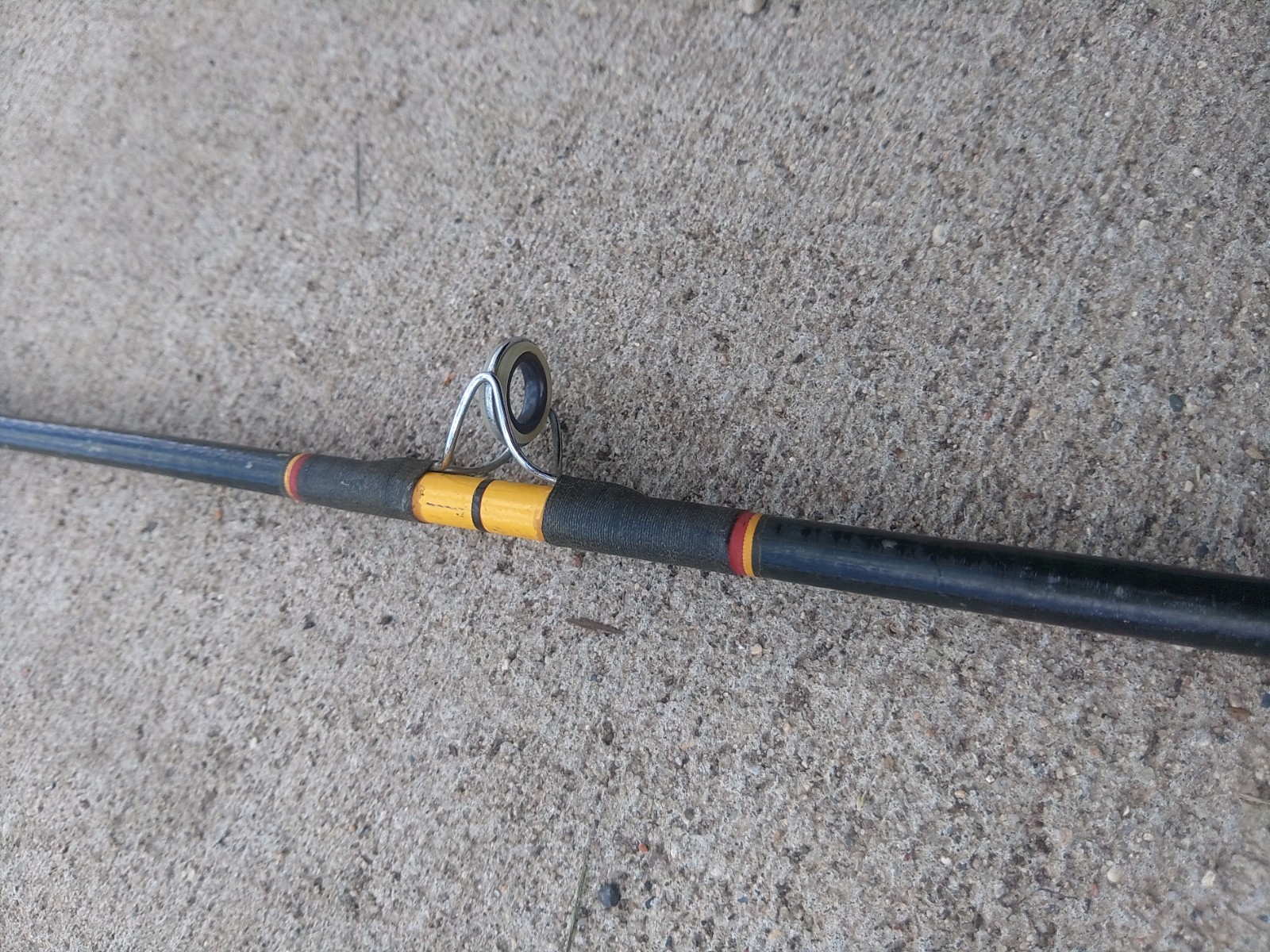 Vintage Shakespeare Ugly Stik BWC 1120 5′ 6″ 15-25lb w/ Trigger Grip.