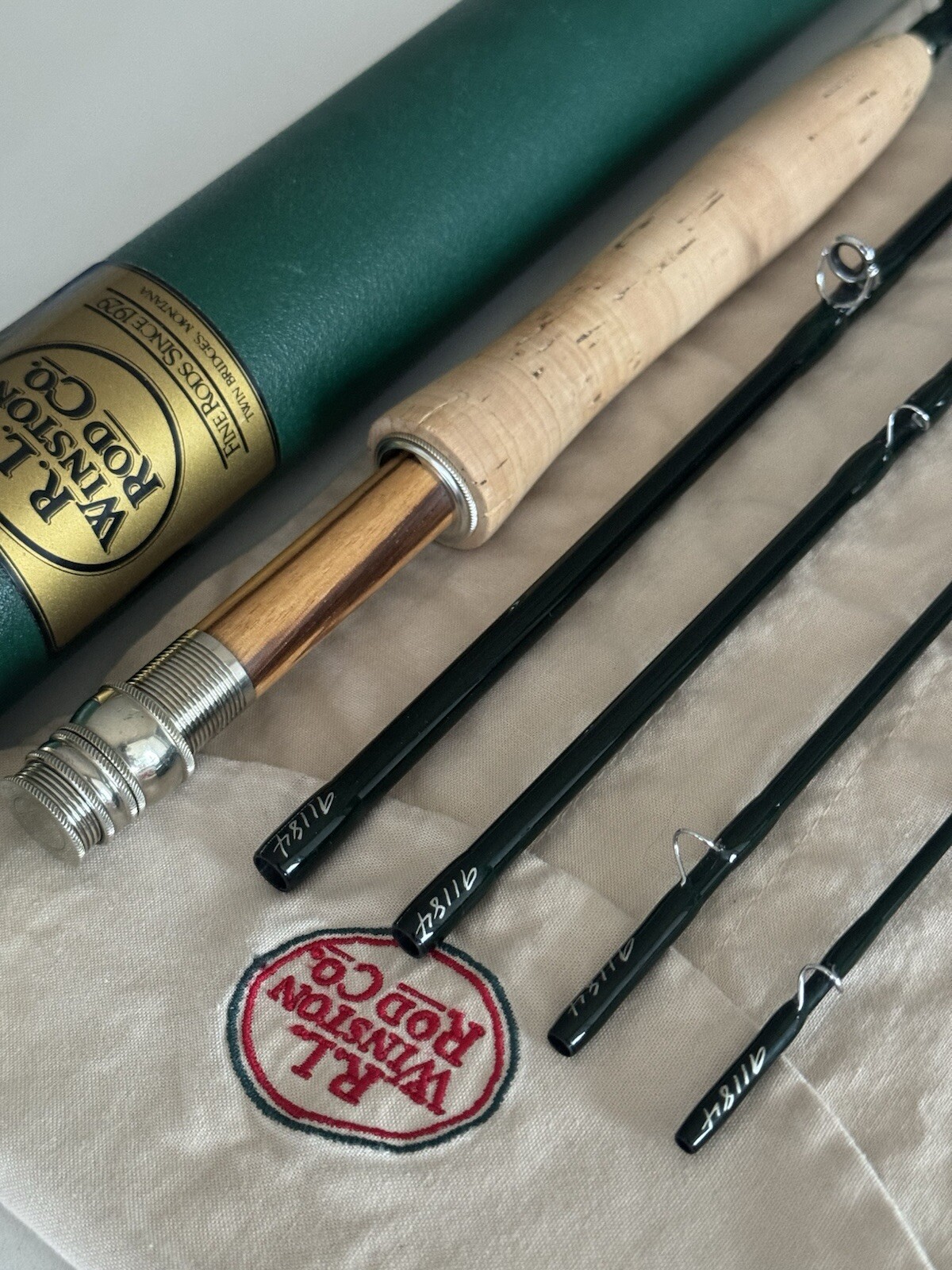 **BEAUTIFUL** 🔥 ~RARE~ RL WINSTON LT 3wt. 8’9”in ~5 Piece~ TRAVEL FlyRod!! 🔥