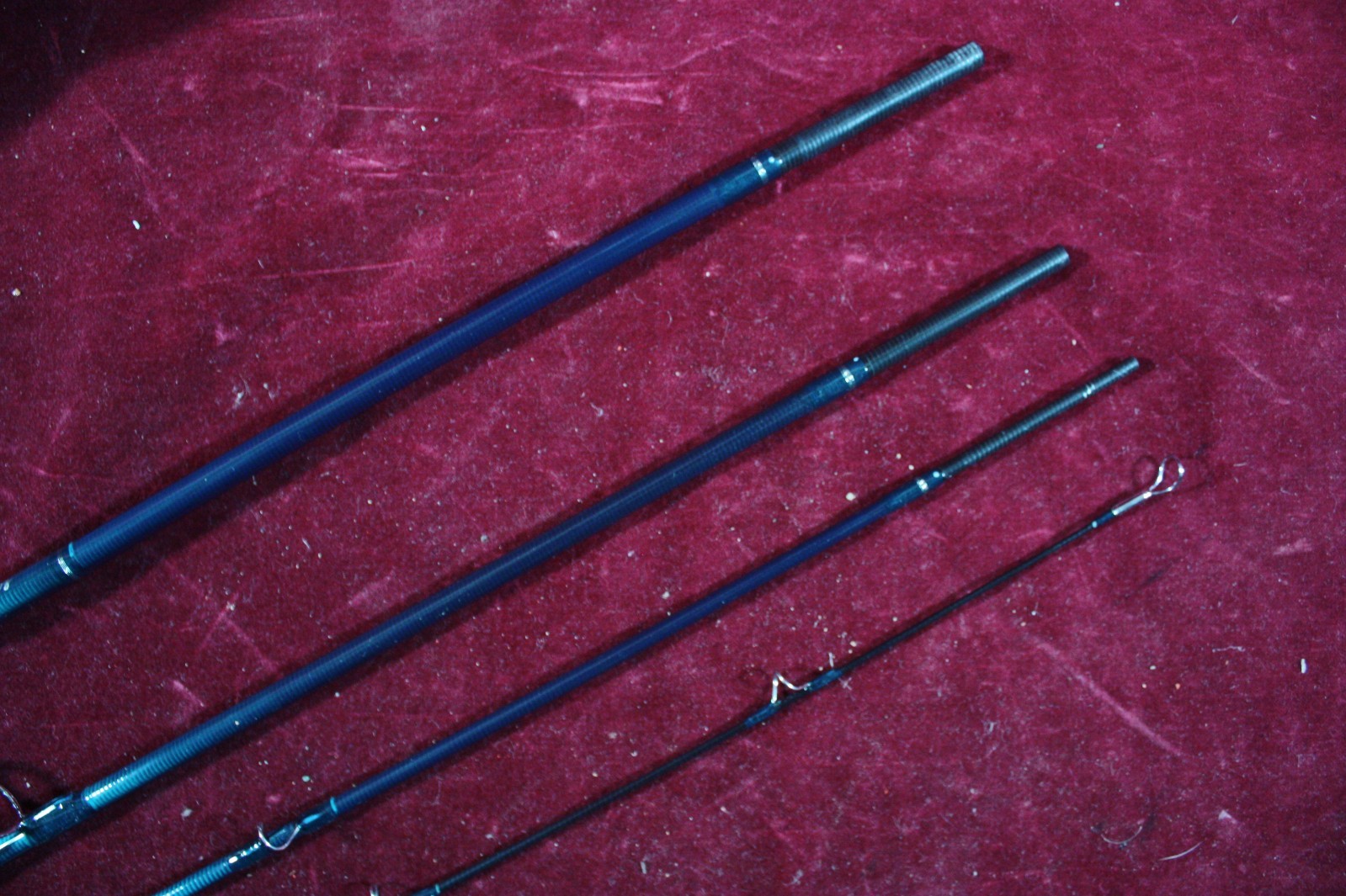 * SCOTT FLY RODS SALT WATER X2S 8WT 9′ FLY ROD X2S908/4 PIECE & CASE MINT NOS *