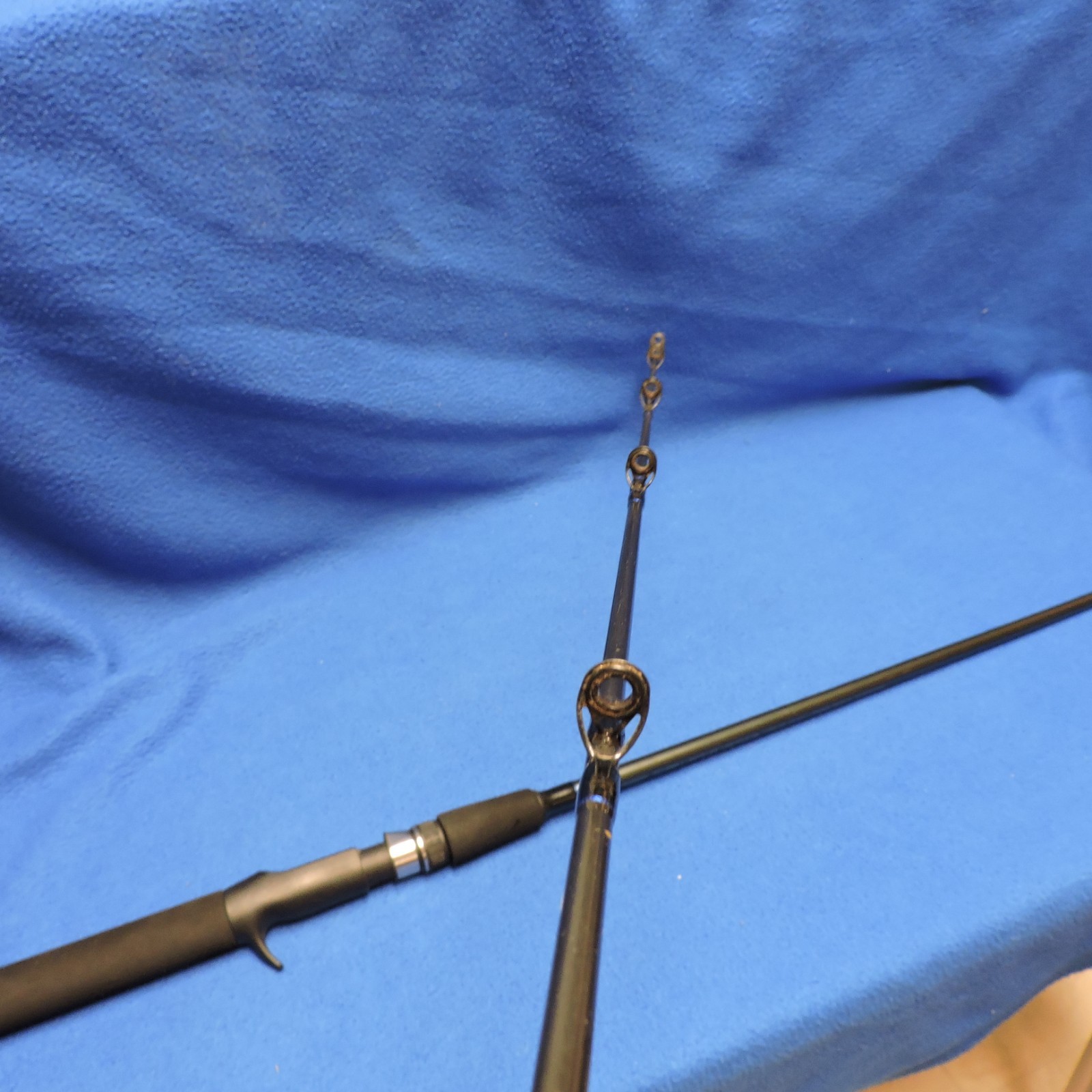 Shimano FX60MB-2pc 6ft Medium Fast Spinning Rod Great used Condition