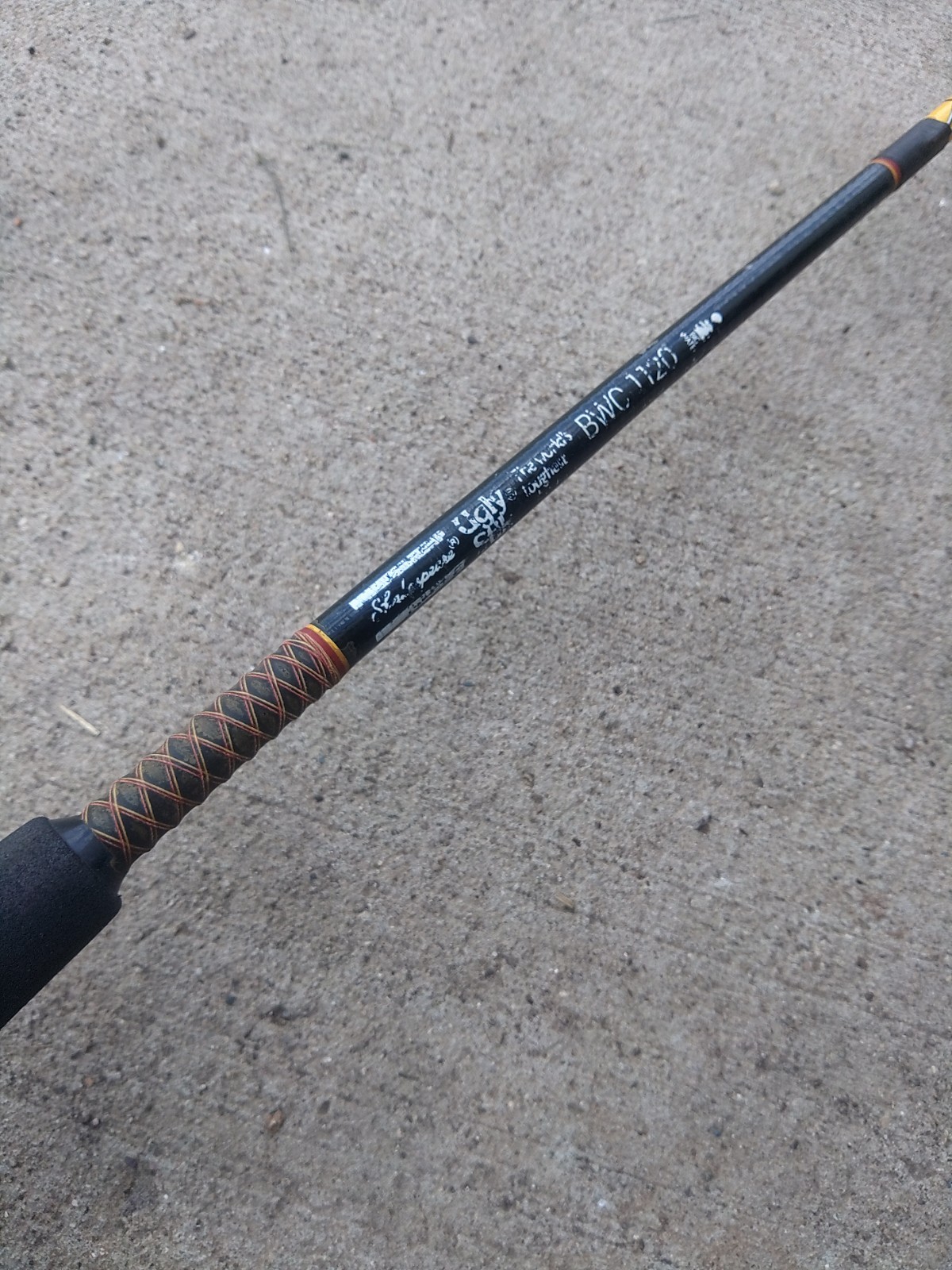 Vintage Shakespeare Ugly Stik BWC 1120 5′ 6″ 15-25lb w/ Trigger Grip.