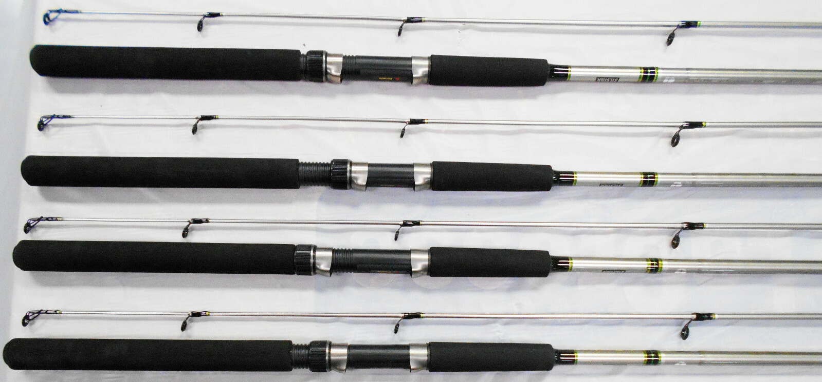 4 PINNACLE VERTEX RODS 12′, VGTCR12 FOR JIGGING, GRAPHITE SET OF 4 CRAPPIE RODS