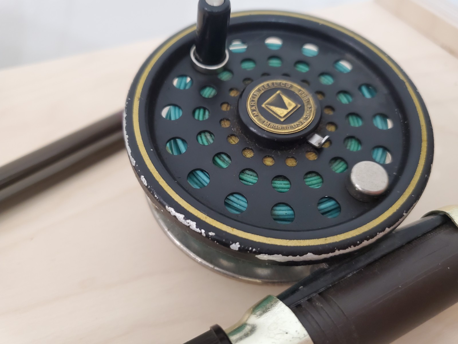 VINTAGE SHAKESPEARE 3 PC 8’0″ FY 12-R 7/8 LINE FIBERGLASS FLY ROD w/Martin Reel