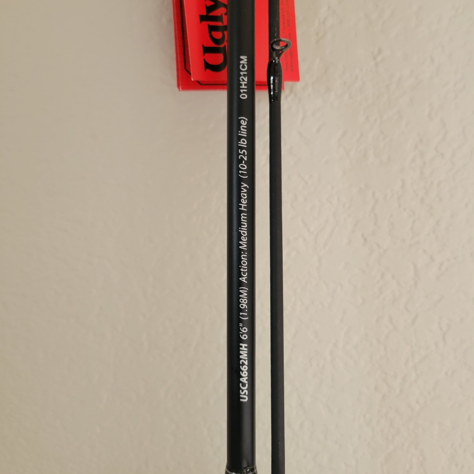 Shakespeare Ugly Stik GX2 USCA662MH Med Hvy 6’6″ 2 Pc 10-25 lb Line Casting Rod