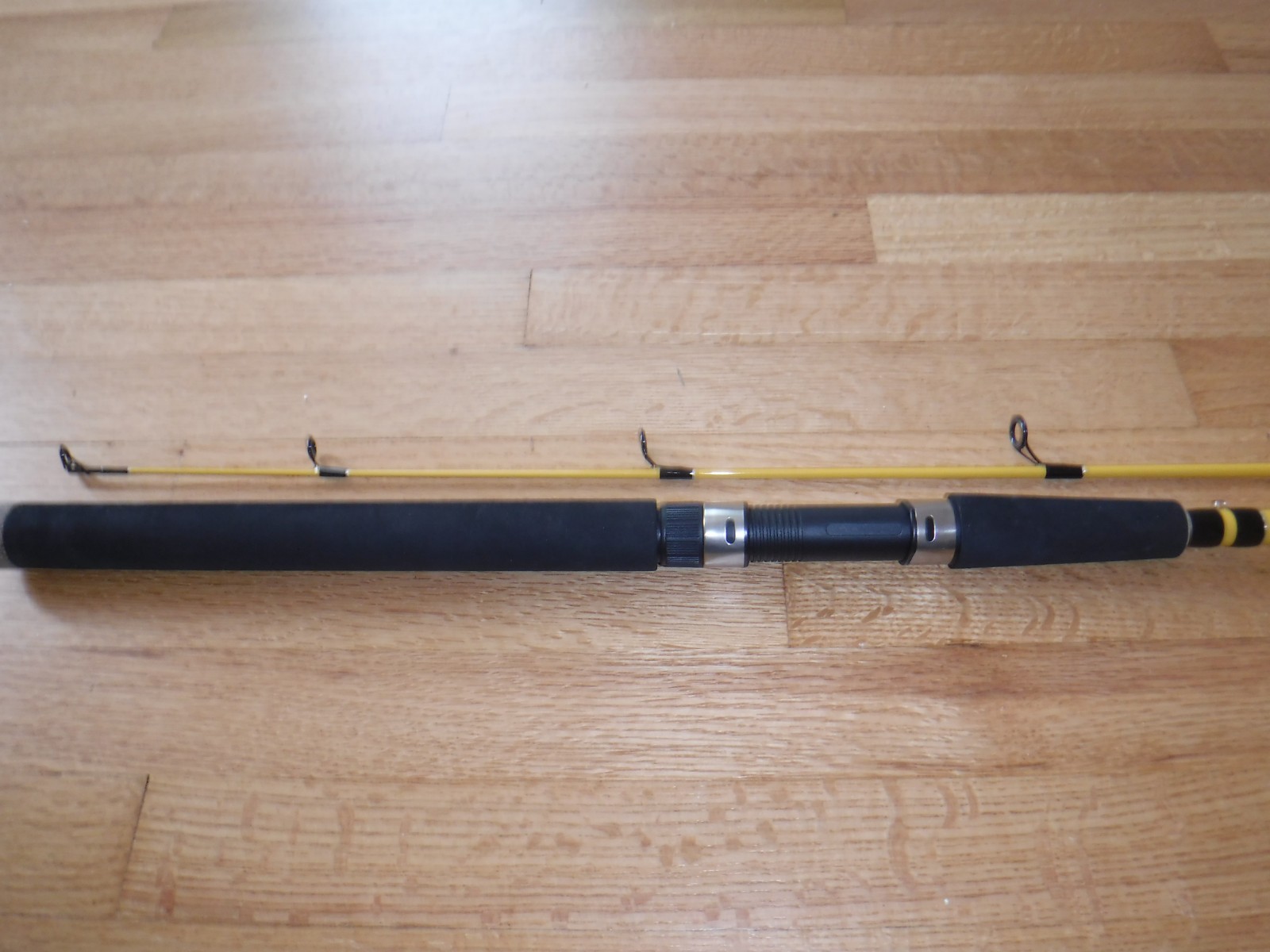 EAGLE CLAW “WATER EAGLE” WE200-8′ SPINNING MED HY Line 10-25 lbs Lure 1/3-3 oz