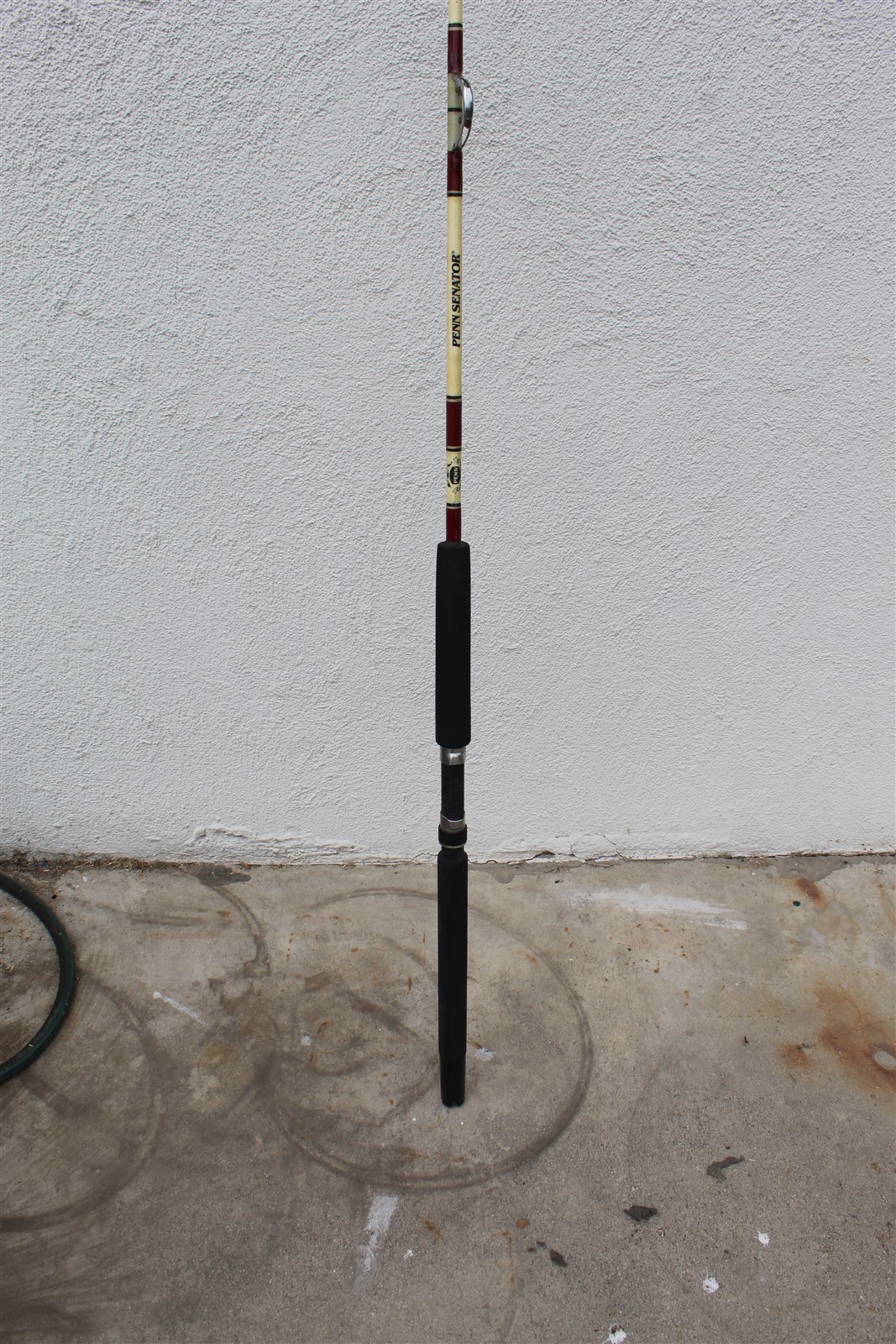 PENN SENATOR ROD 3/0 S-3230 LINE RANGE RF 20 – 40 LB USED 6′ 6″ INV R1