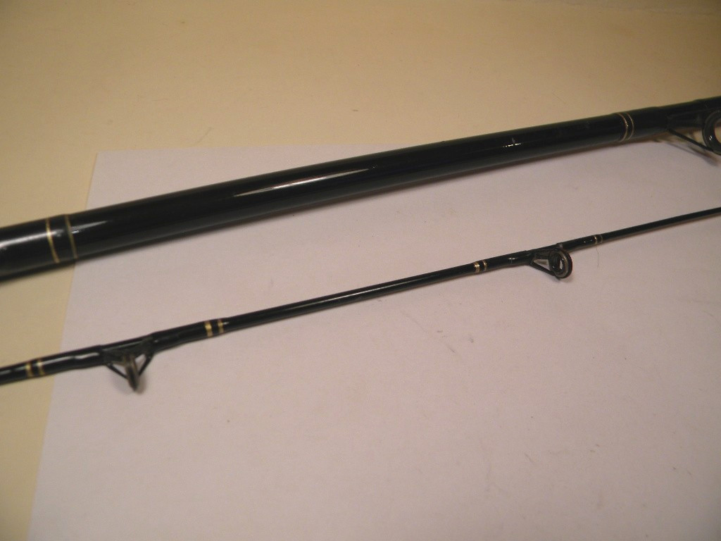 South Bend Black Beauty Salmon/Steelhead 3774 medium 8’3″ spinning rod