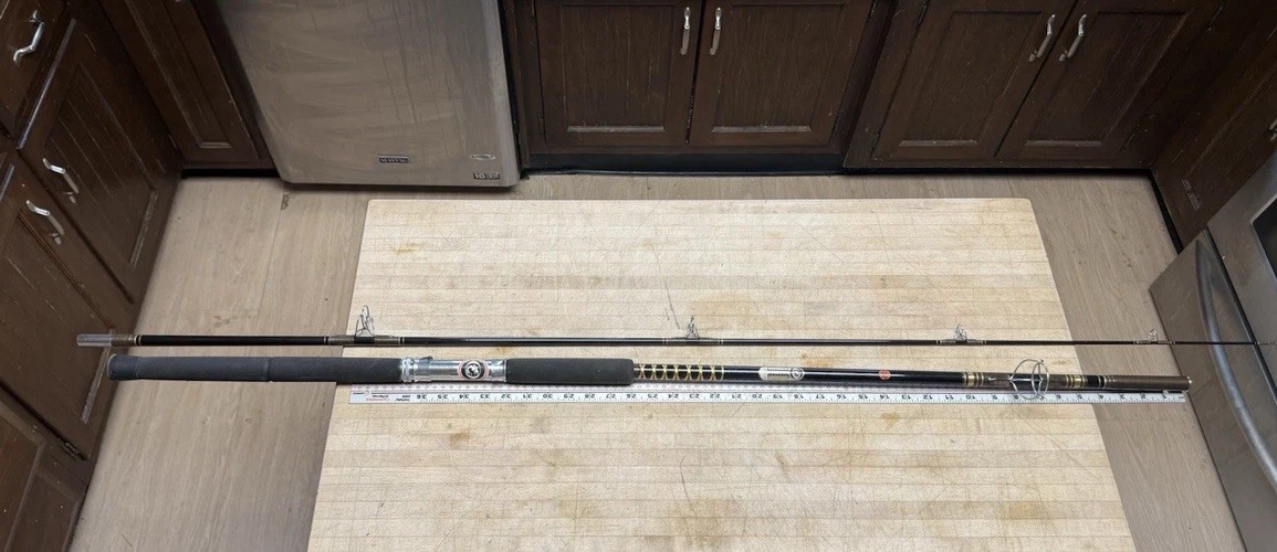 Vintage Fishing Spinning Rod Master Fishing Tackle Corp. – 2 Piece #5210 9’