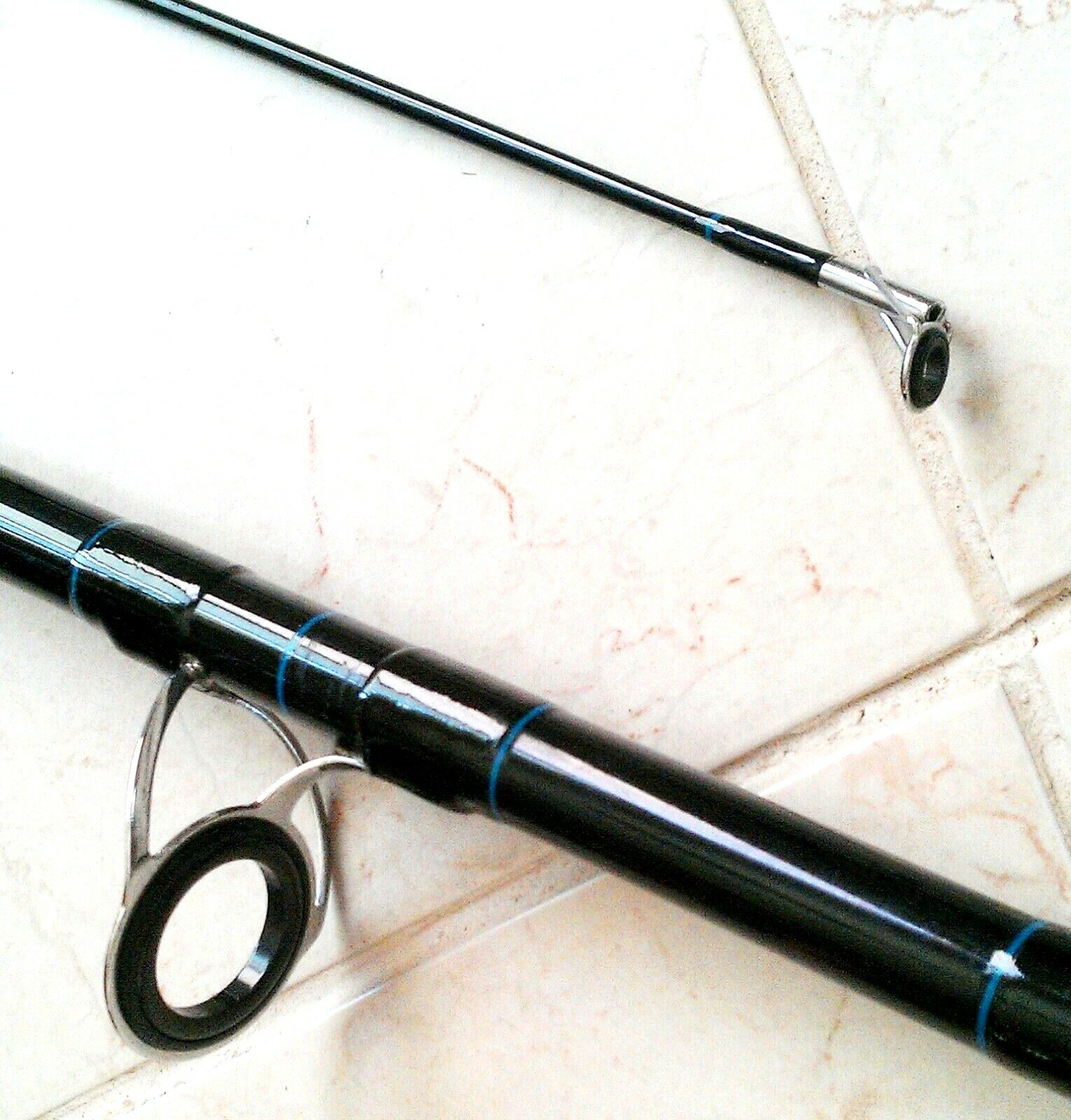 2-section 9′ KingHawk Spinning Surf Rod (New)