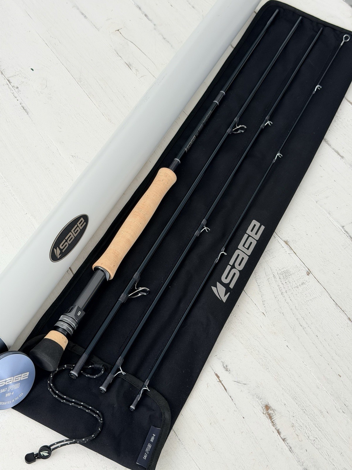 **BEAUTIFUL** 🔥 SAGE R8 SALT 9wt. 9’ft~4Pc FlyRod!! 🔥~LEGENDARY~🔥