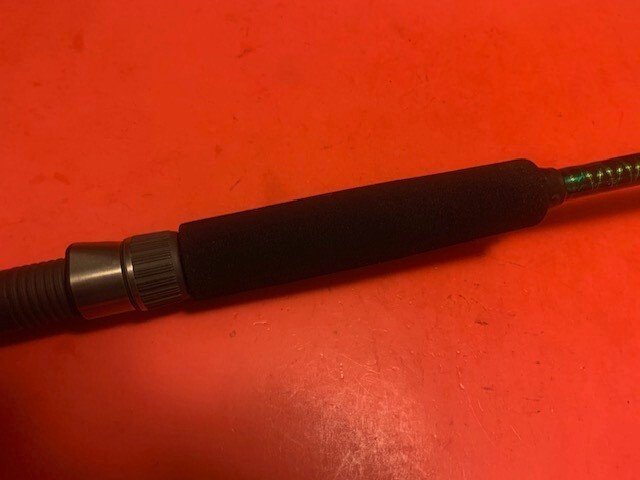 CUSTOM BUILT GLOOMIS BB965 GL2 8 FOOT 15 TO 30 LB. CONVENTIONAL BAITCASTING ROD