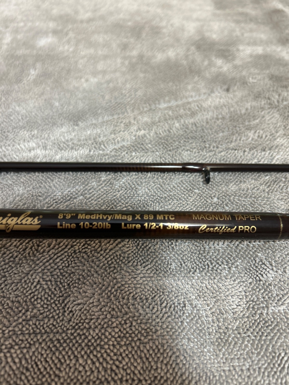 RARE Lamiglas Certified Pro 8’9″ mag taper 10-20lb casting fishing rod