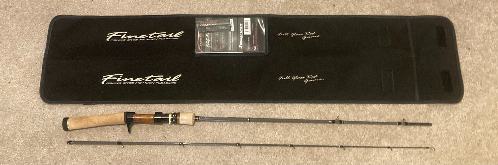 Finetail FSG B4102 UL Full Glass Japanese Baitcasting rod. Pristine condition.