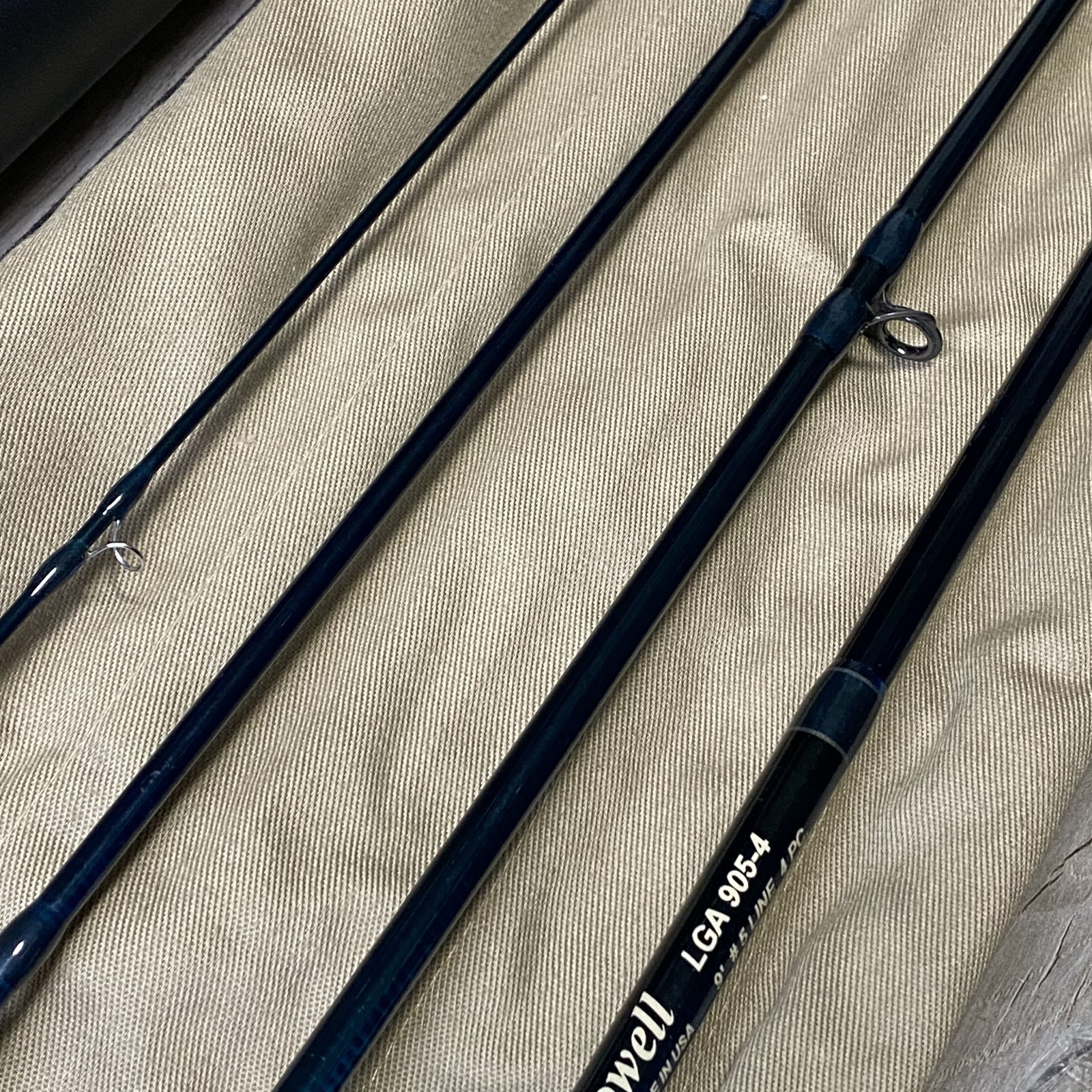 [Excellent] Powell LGA 905-4 9’0” 5wt Fly rod w/sock Tube