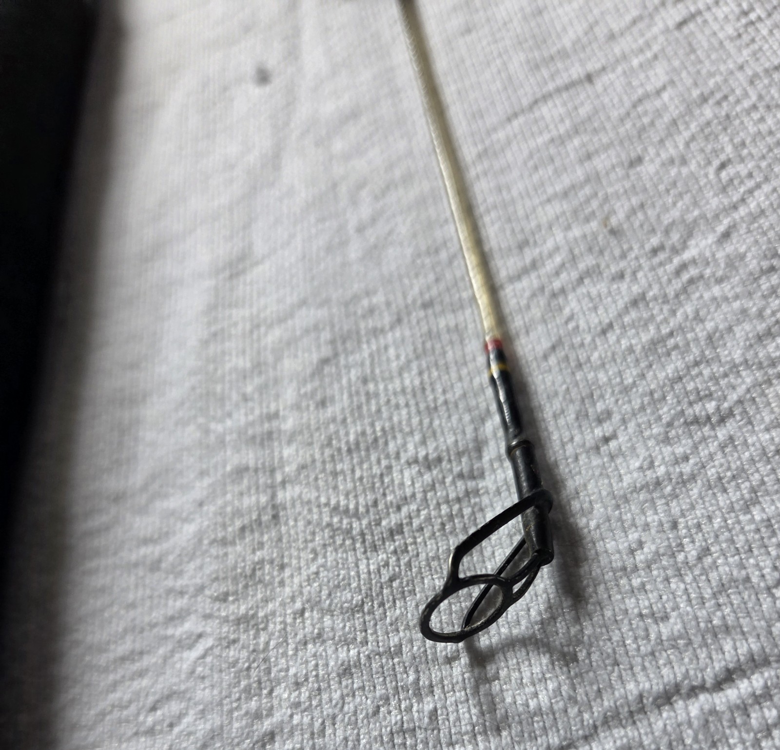 SHAKESPEARE 6′ UGLY STIK 2 PC SPINNING ROD – USED/DECENT