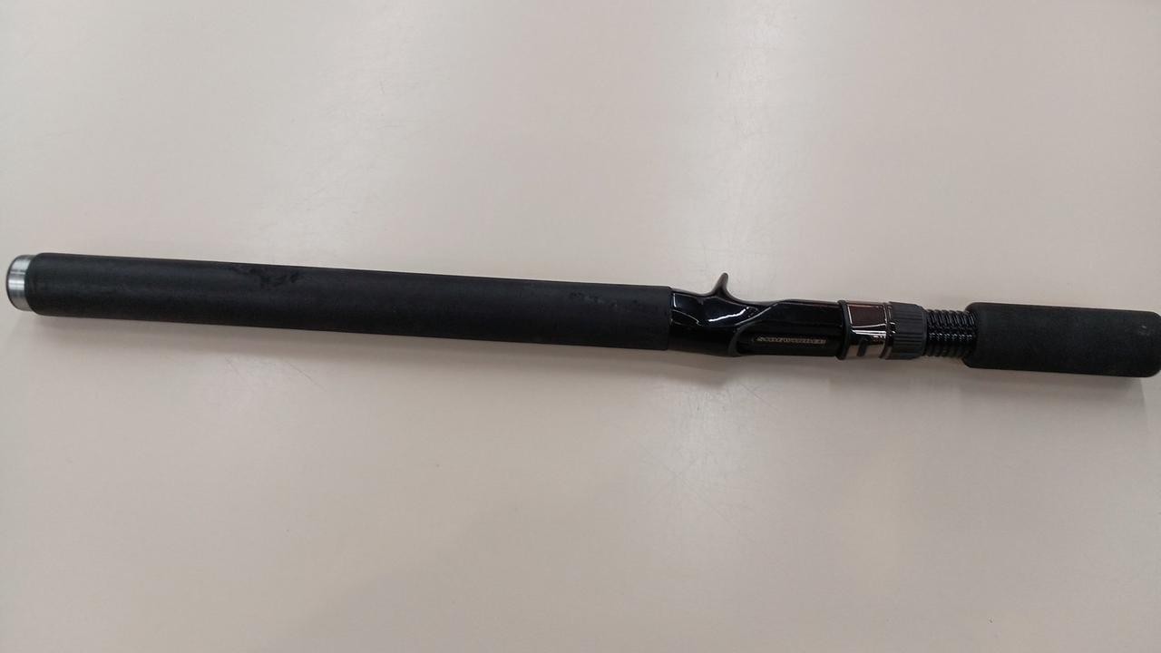 DEPS HGC-76XX Bass Fishing Rod 6’4″ (193cm) Used Handle Wear