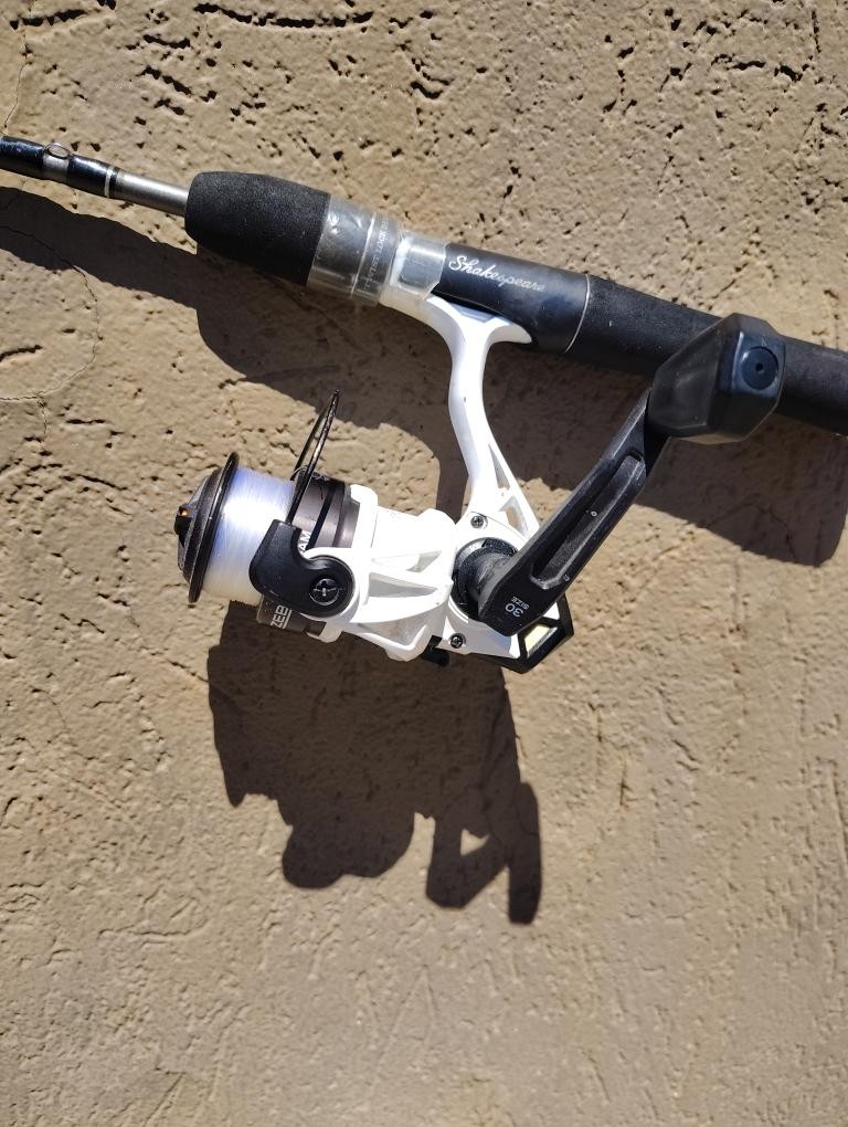 SHAKESPEAR SYNERGY FISHING ROD (P14028282)