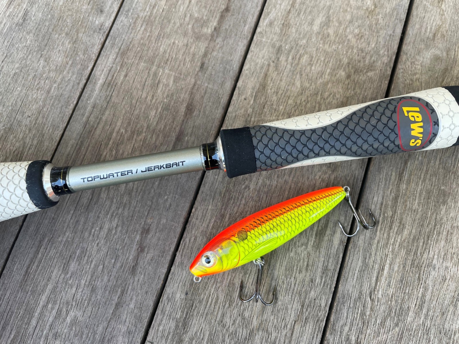 Lew’s LCLTWJB Topwater / Jerkbait Casting Rod 6’-8” Fast Action – Excellent Cond