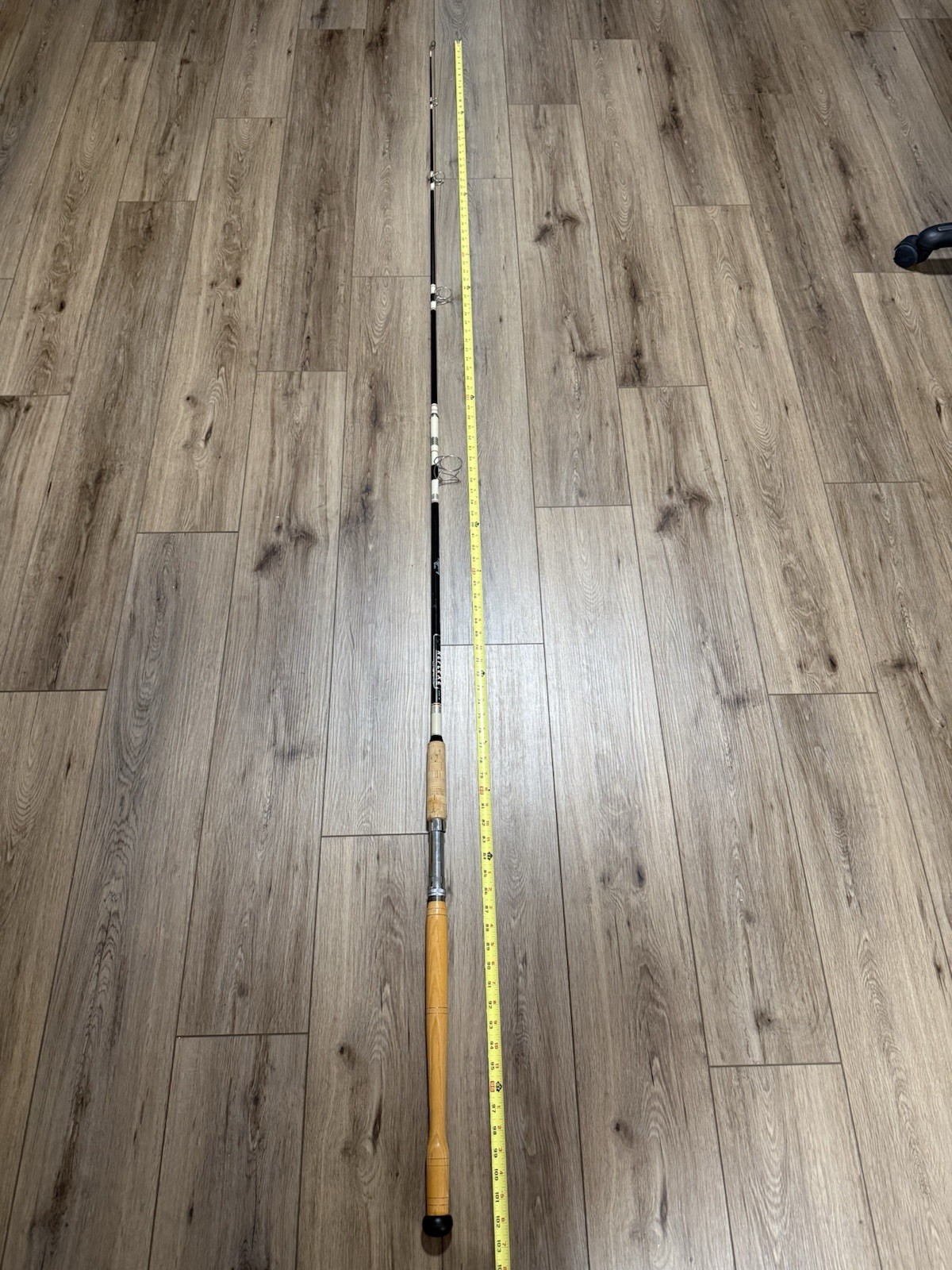 Gladding Quick Reflexe R585-M Nypoxy 8′ 6″ Two 2 Piece Heavy Surf Rod 25 lb.