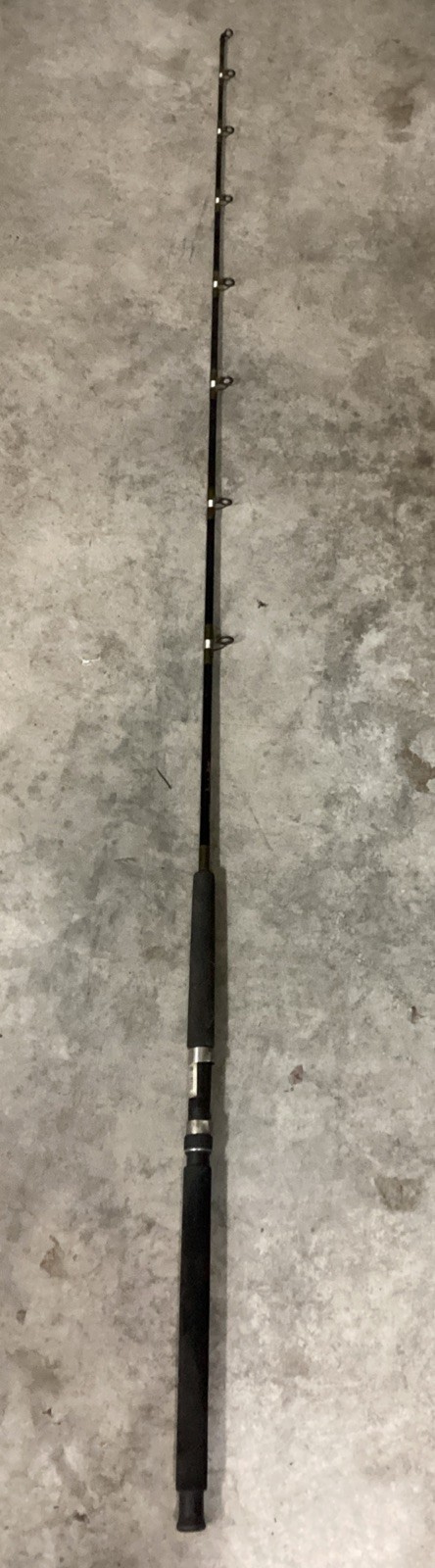 Scarce Okuma graphite Sturgeon 7′ Fishing rod weight 15-30lb