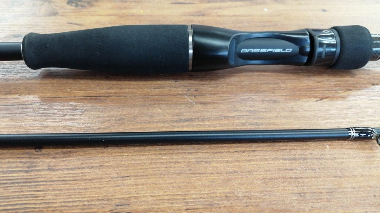 AbuGarcia BASSFIELD BSFC-652ML Bass Fishing Rod 7-14lb, 2-Piece, Medium Light