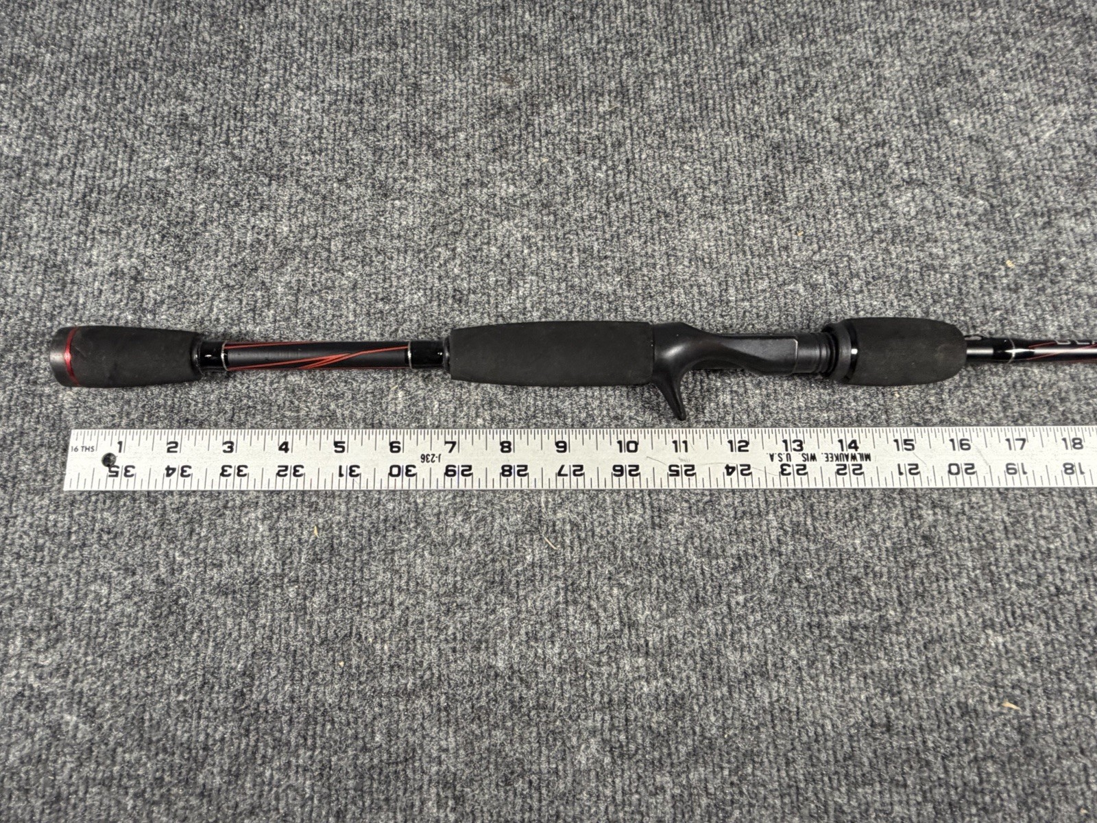 Abu Garcia Black Max BMAX3C661M Casting Rod 6’6” Medium 8-15lb 1/4-5/8oz 1-PC