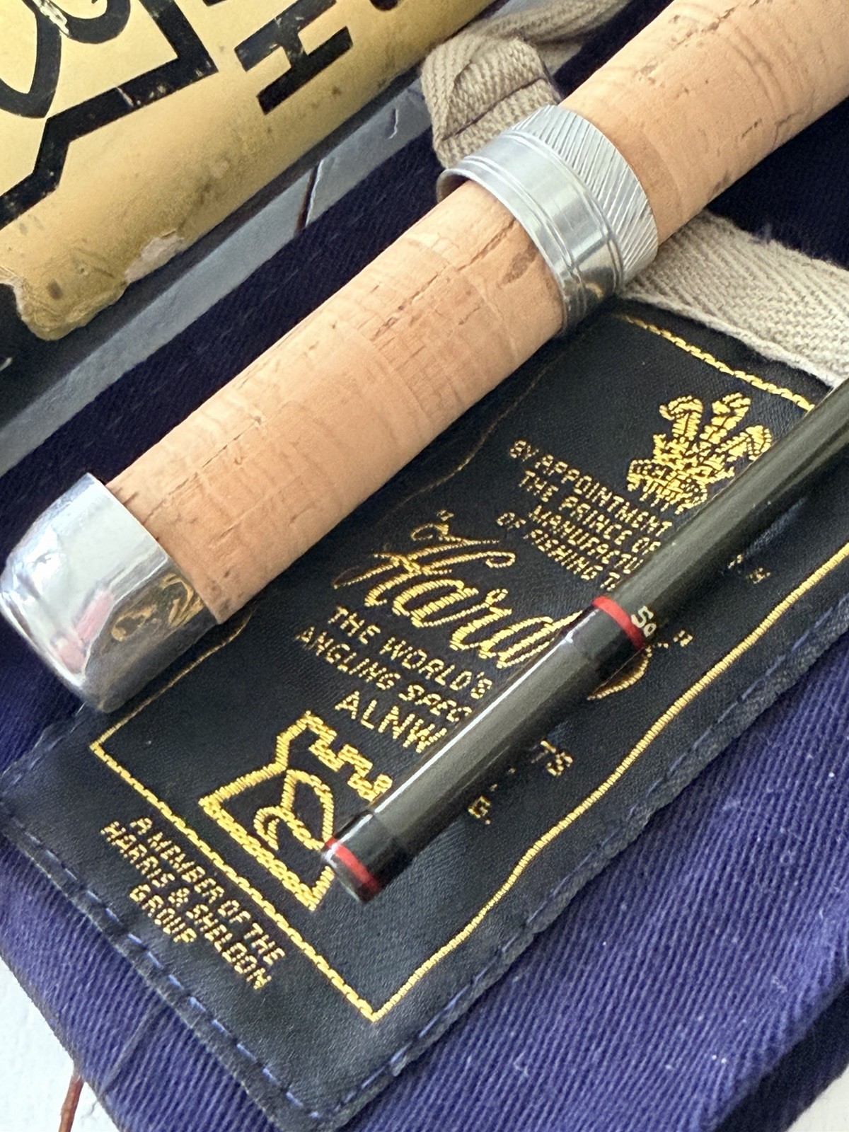 *BEAUTIFUL* *RARE* HOUSE OF HARDY ENGLAND # 5/6 8′ Graphite Carbon Fibre Rod🔥