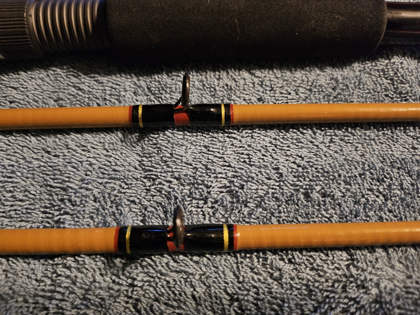 Shakespeare UglyStik Tiger BWD 2200 8′ Med Lite 12-30lb Casting Rods Set of 2