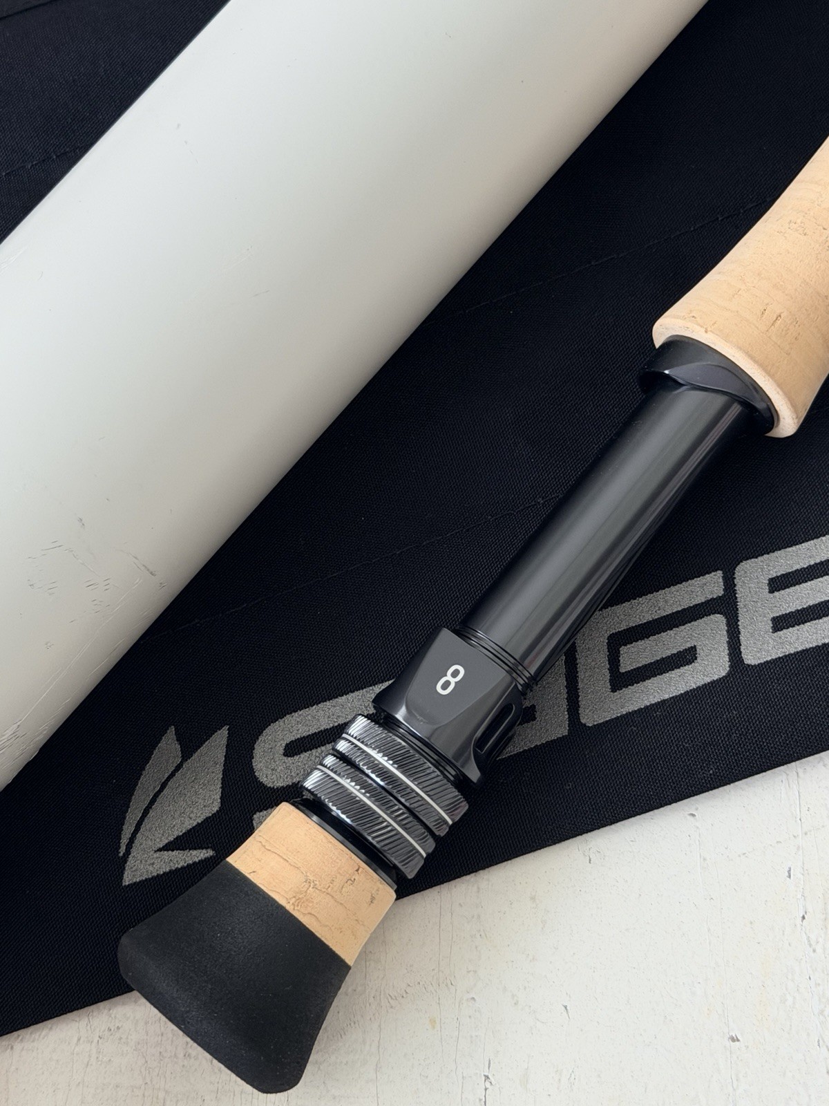 **BEAUTIFUL** 🔥 SAGE R8 SALT 8wt. 9’ft~4Pc FlyRod!! 🔥~LEGENDARY~🔥