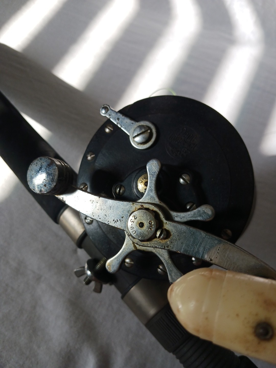 Shakespeare Tidewater Fishing Rod BTW60 SUR 6′ 30-80 lb + Penn Longbeach 67 Reel