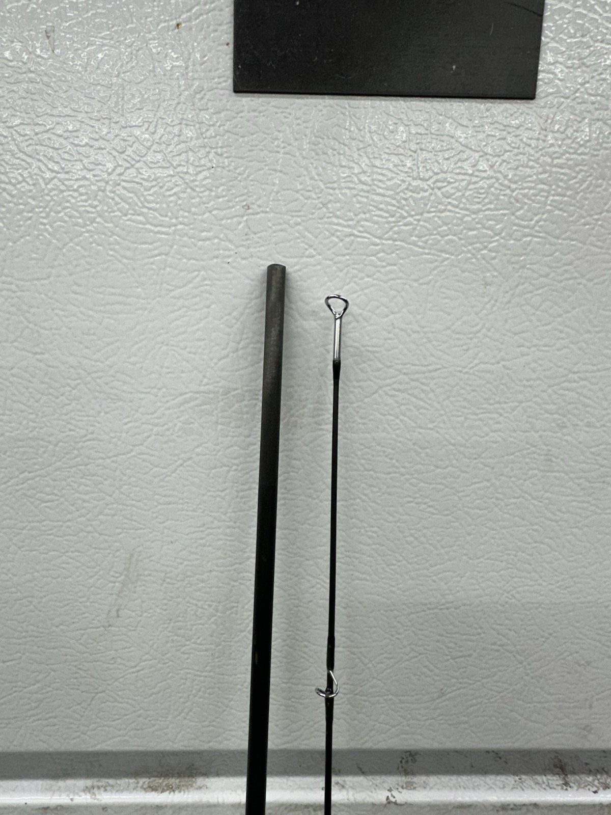 Scott V2 904 3.1 Oz 4 Line Fly Rod 2 Piece W/ Orvis Battenkill 5/6 And Case